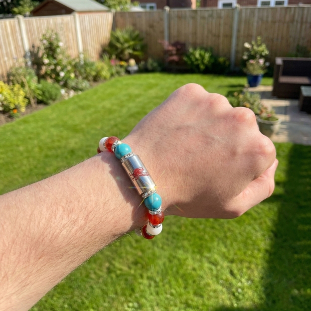 🏆 Never Walk Alone Legacy Fan Bracelet