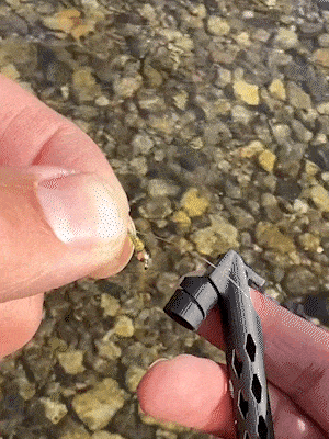 🎣 Fly Roost Magnetic Fly Threader – 🪝 Easily Thread & Knot Flies from Size 24 Up to Size 6