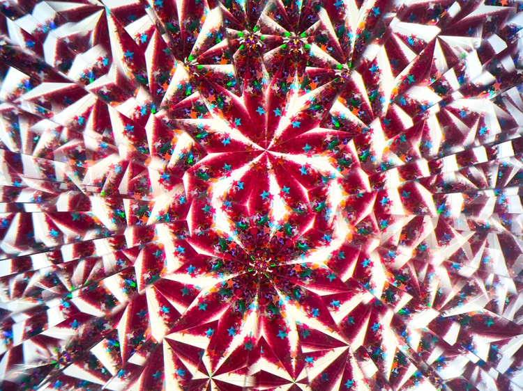 🔮 Mini AuraScope – A Stained Glass Kaleidoscope of Whimsy & Light ✨