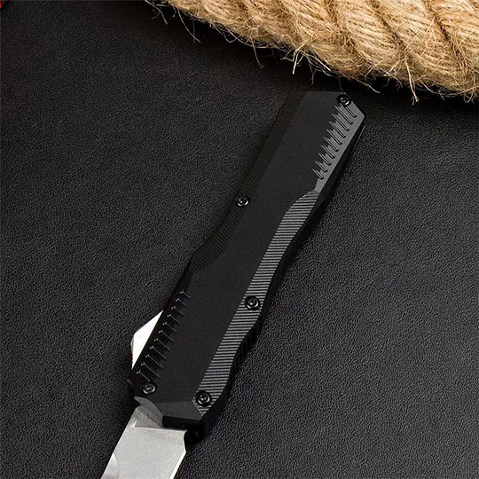 ⚡Last Day 70% OFF丨KL 9000 OTF Self-Defense Knife Automatic Knife