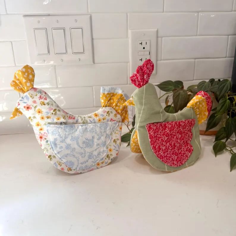 🐔 Handmade Chicken Oven Mitt & Pot Holder – Quilted Hen Hot Pad, Insulated & Heat Resistant, Farmhouse Kitchen Decor 🔥🏡