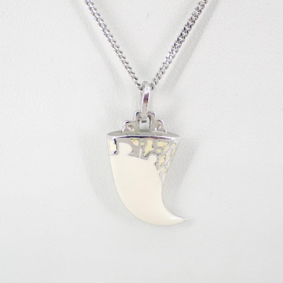 D White Jade Wolf Tooth Necklace