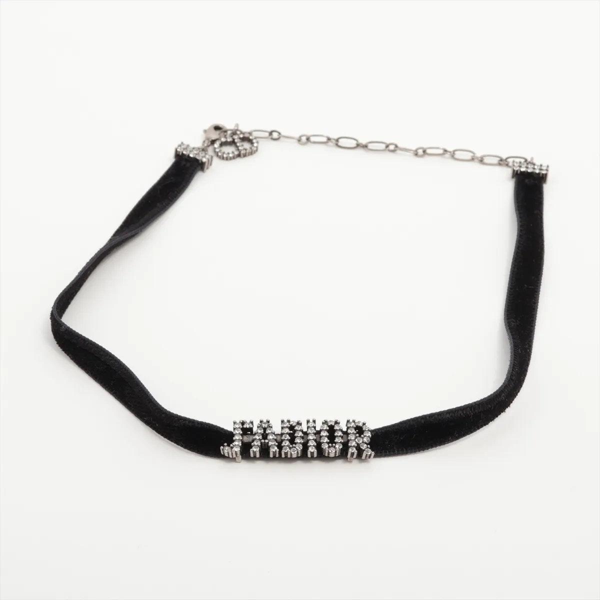 D Classic Diamond Ribbon Necklace