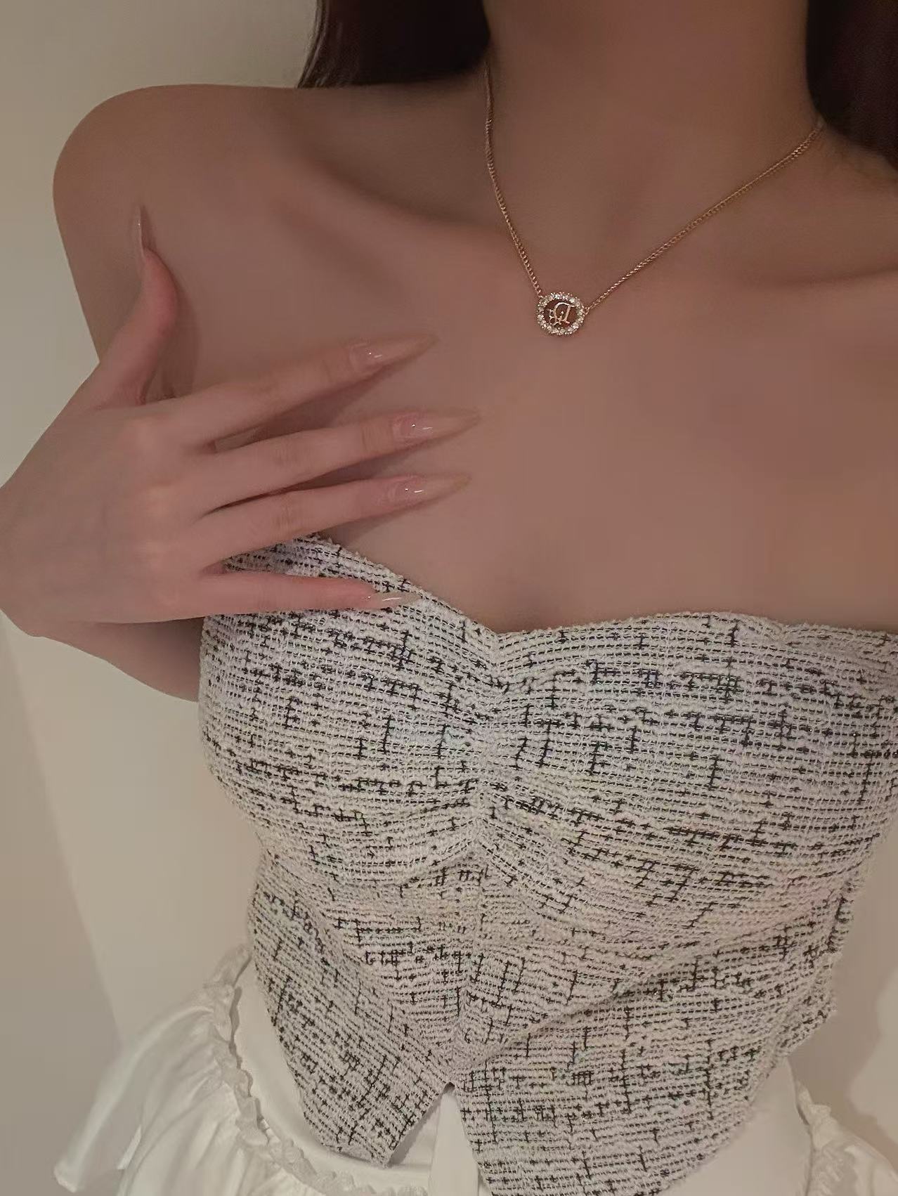 D Oval diamond necklace