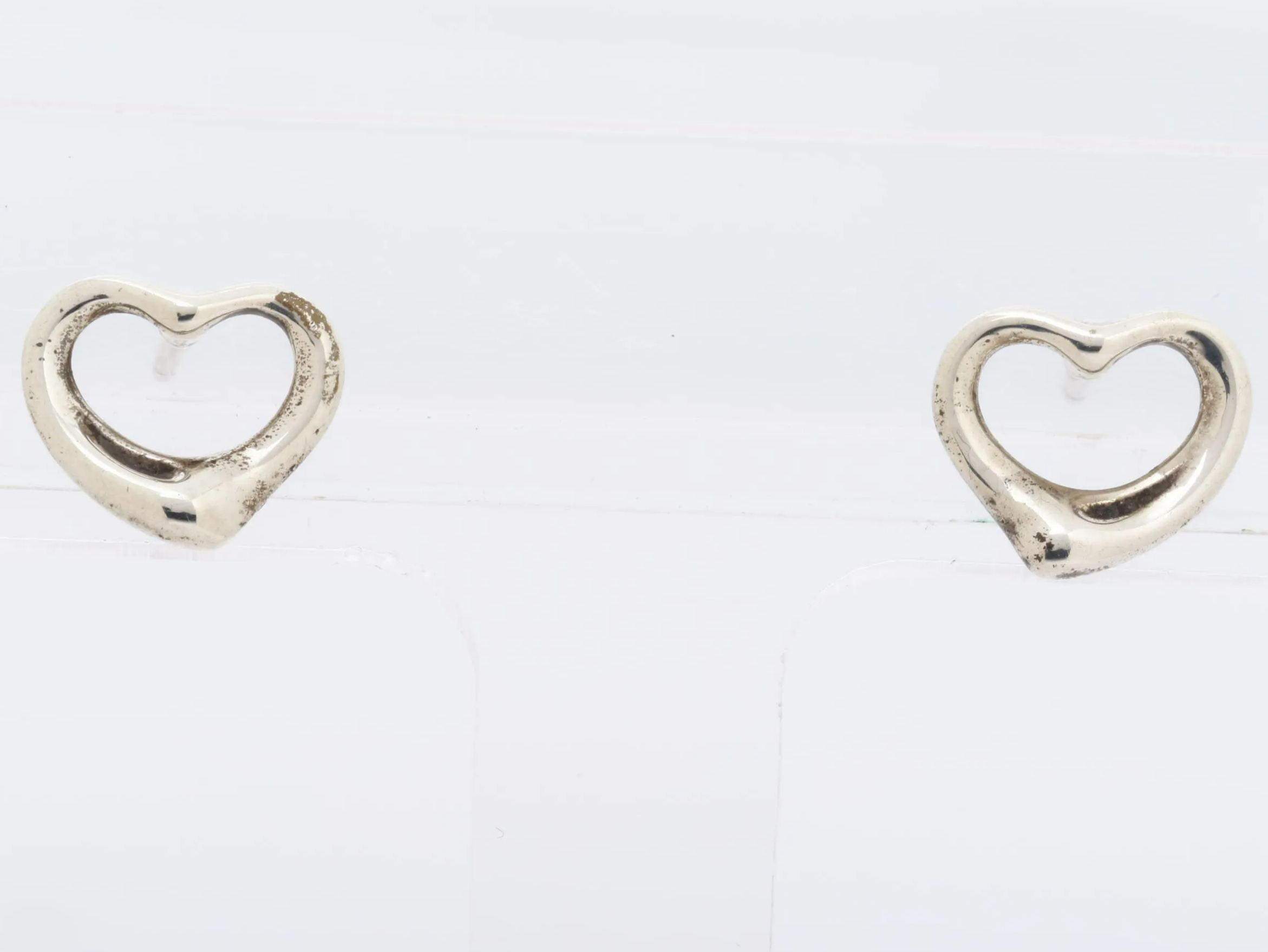 T Heart Hollow Earrings