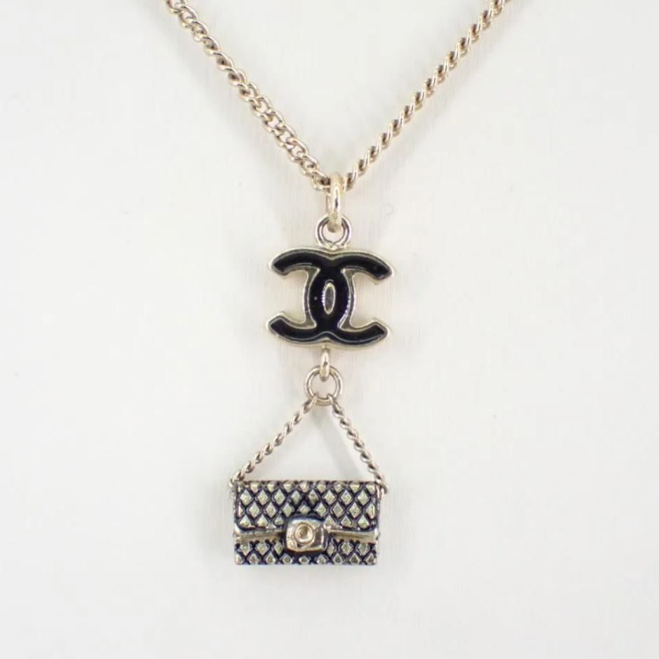 C CF black bag necklace