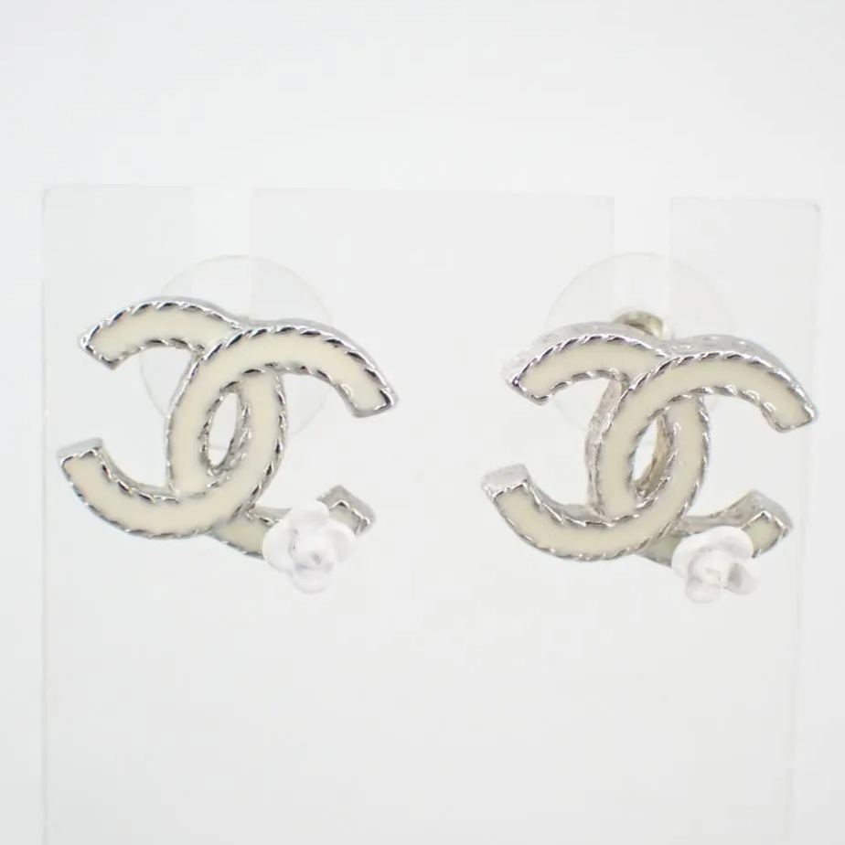 C Double C flower earrings