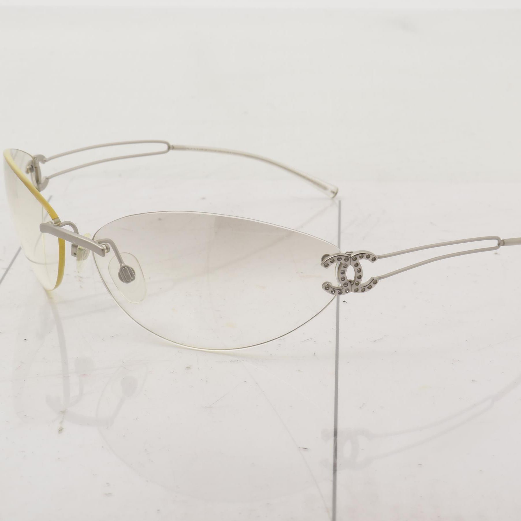 C Oval frameless sunglasses