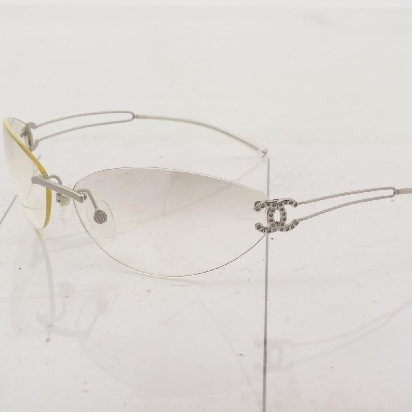 C Oval frameless sunglasses