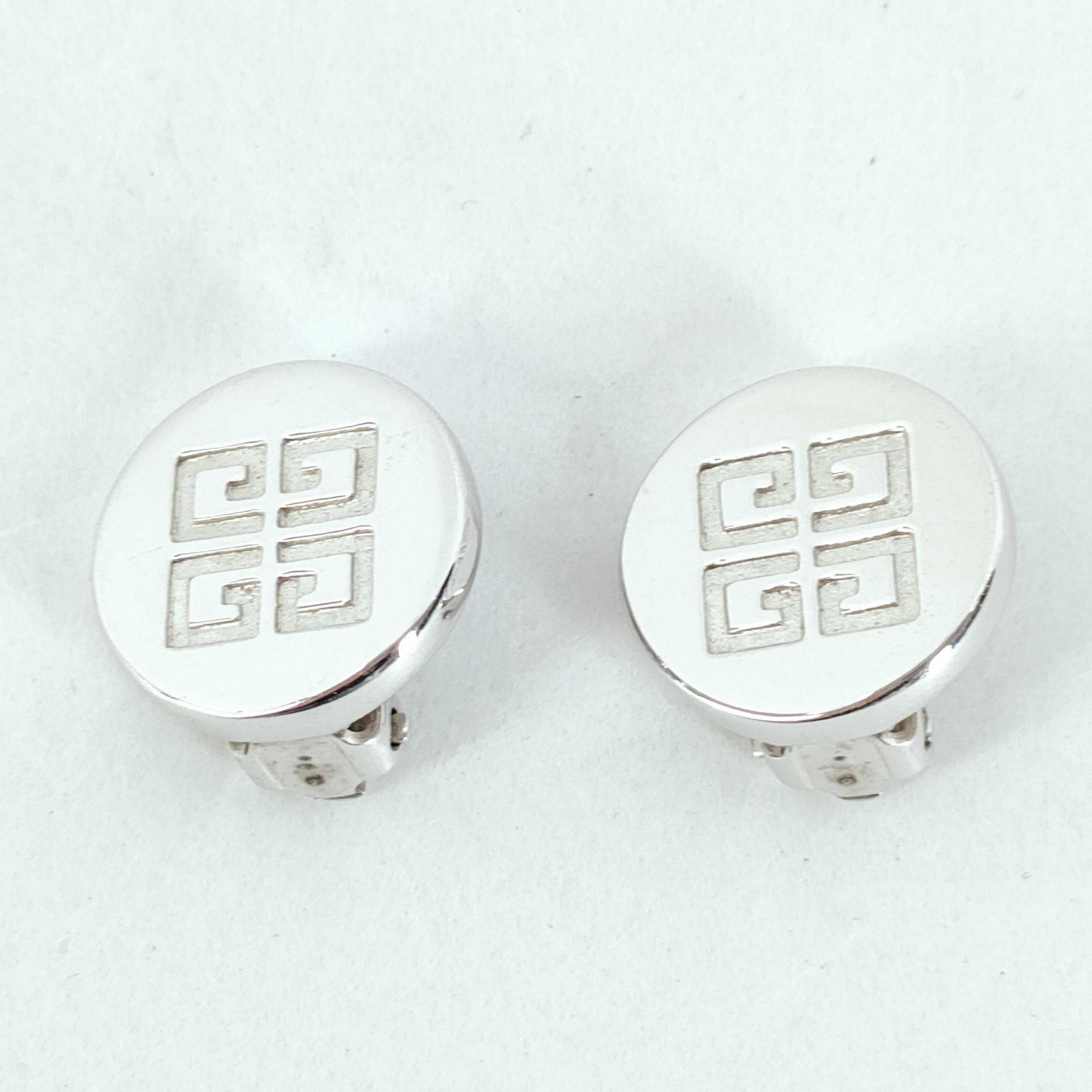 G Silver logo earrings