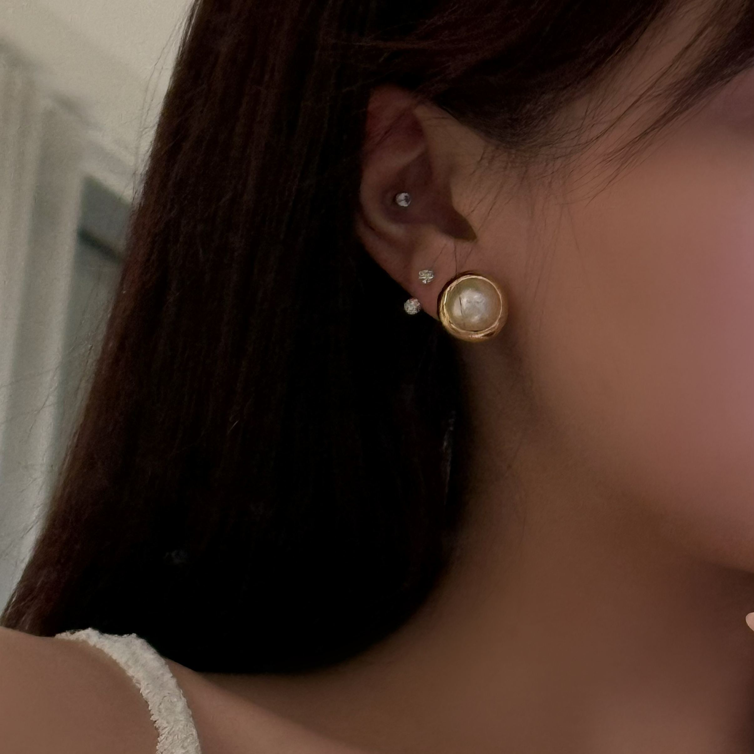 D Pearl Disc Ear Clip