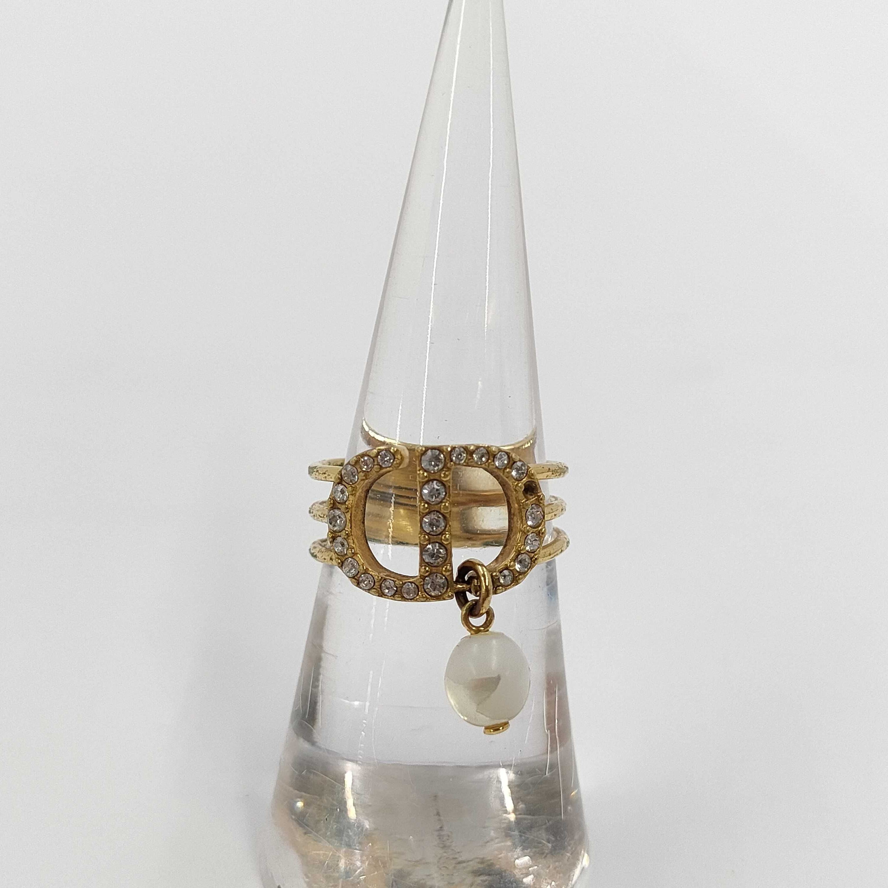 D CD Pearl Pendant Ring