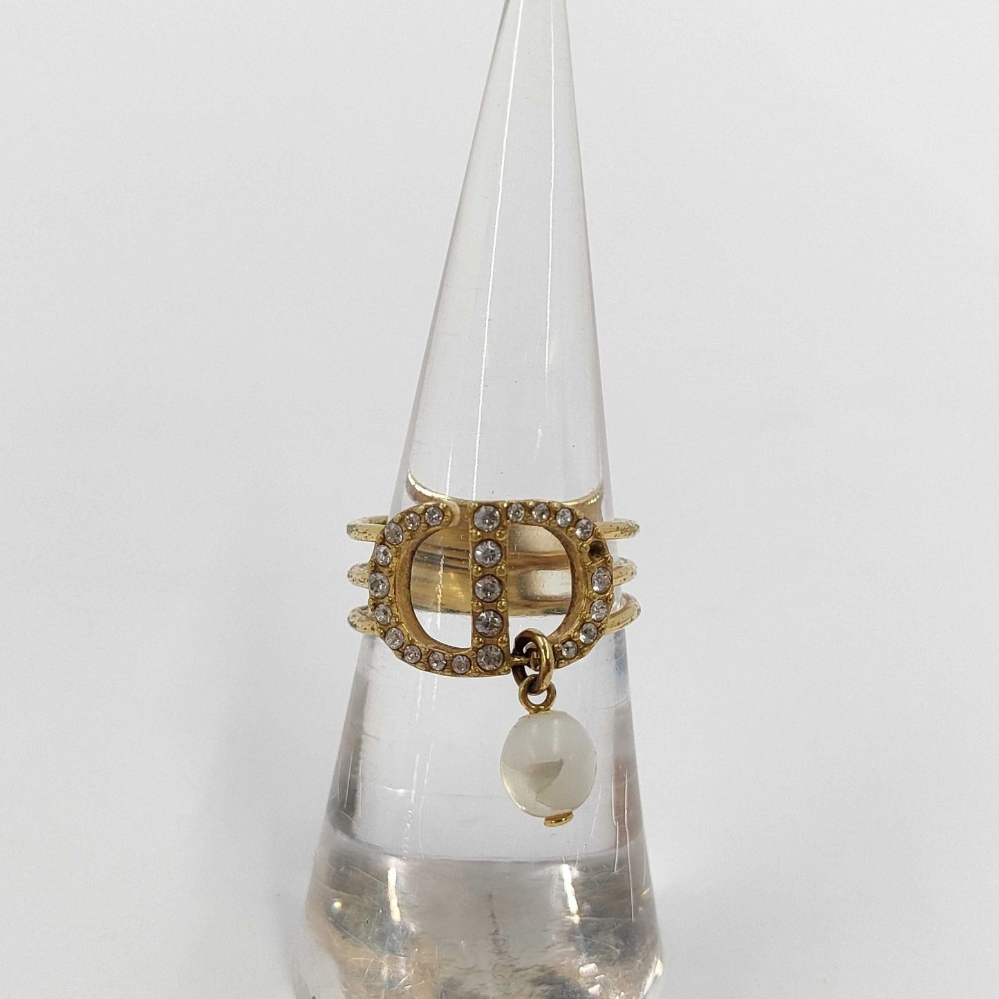 D CD Pearl Pendant Ring