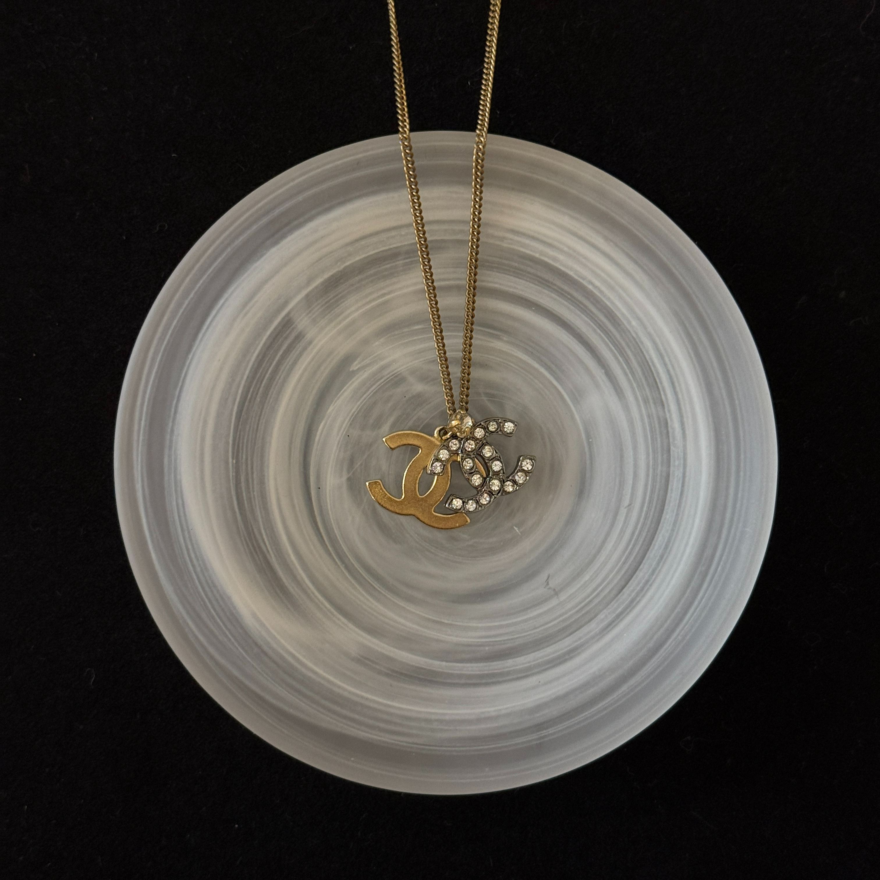 C Double layer logo necklace