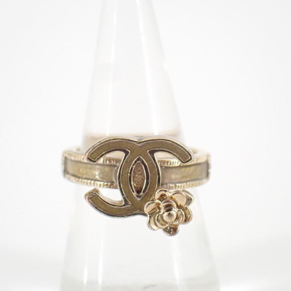 C Enamel flower double C ring