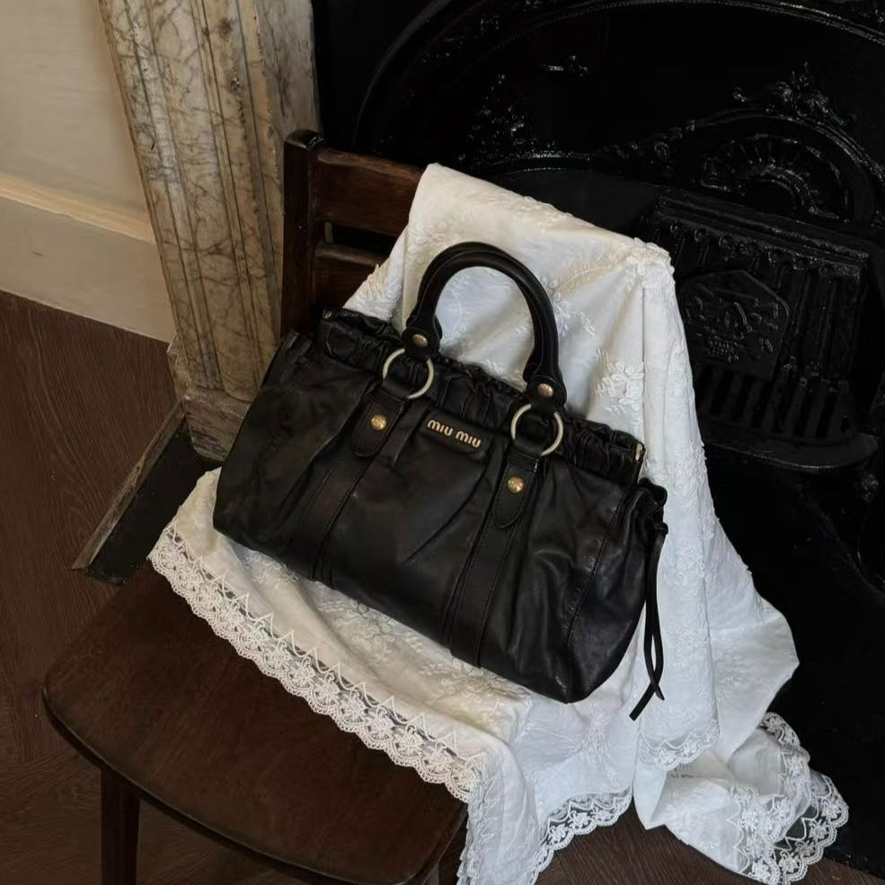 M Black motorcycle bag