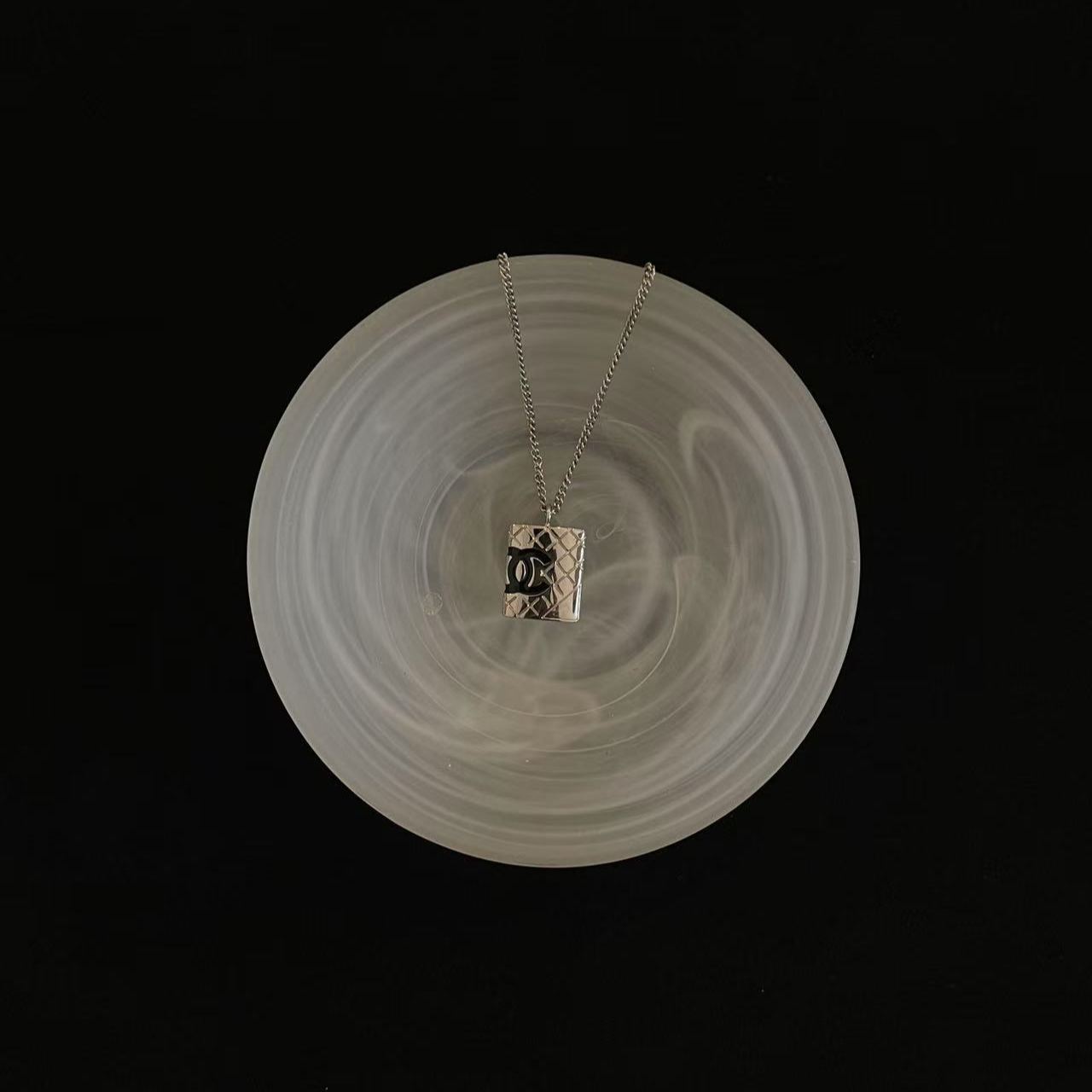 C Checkered necklace