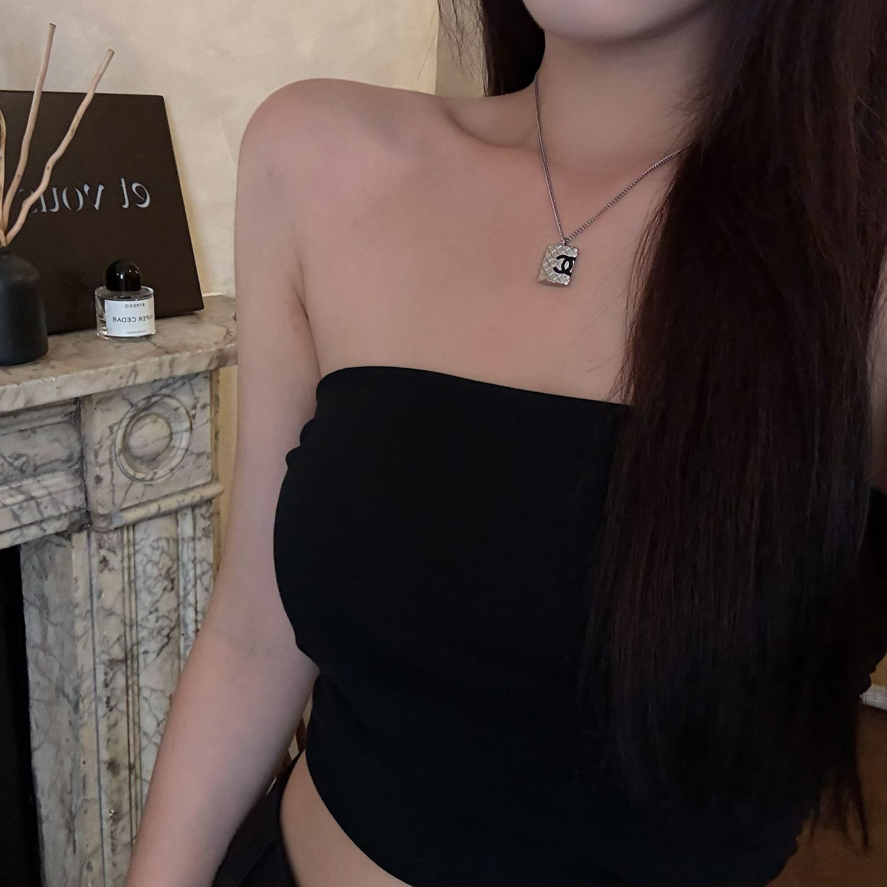 C Checkered necklace