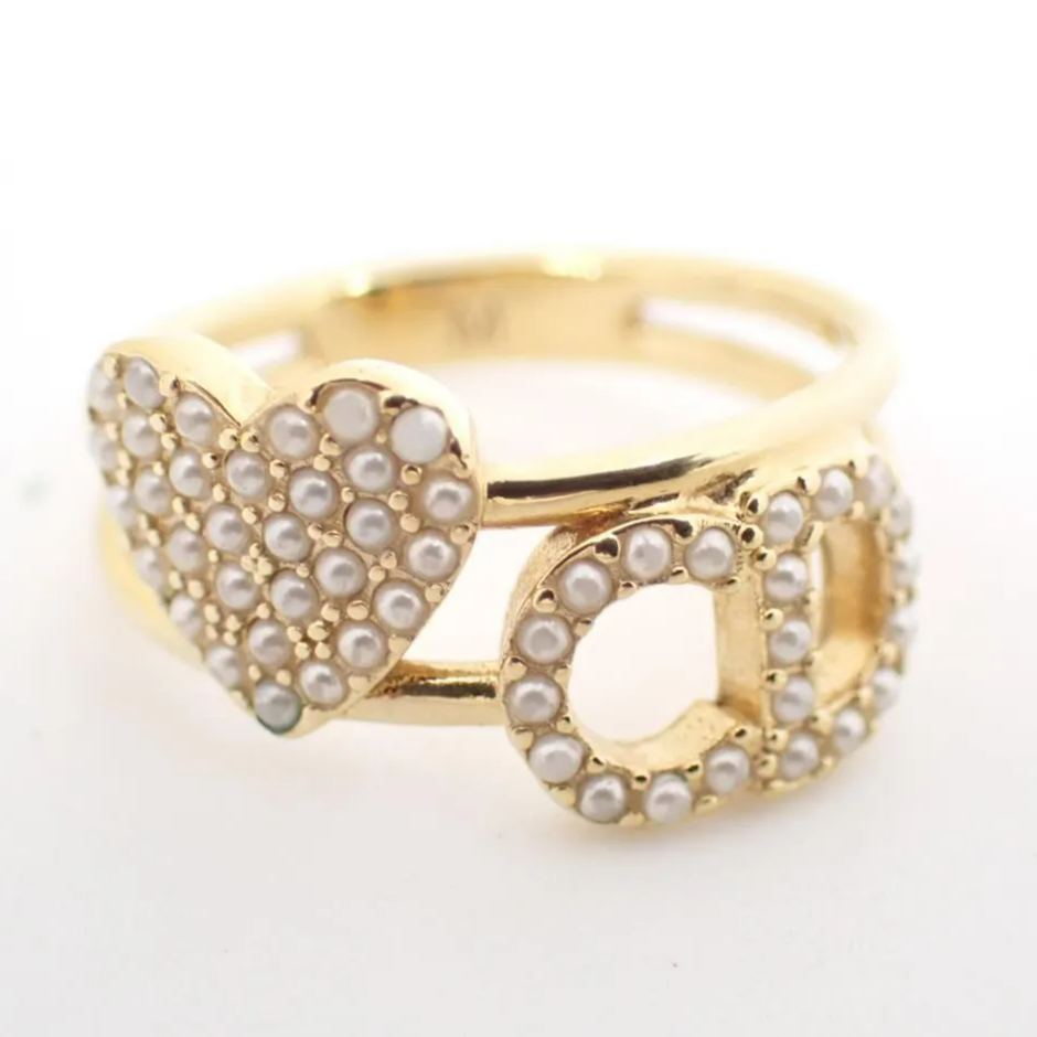 D CD letter heart ring