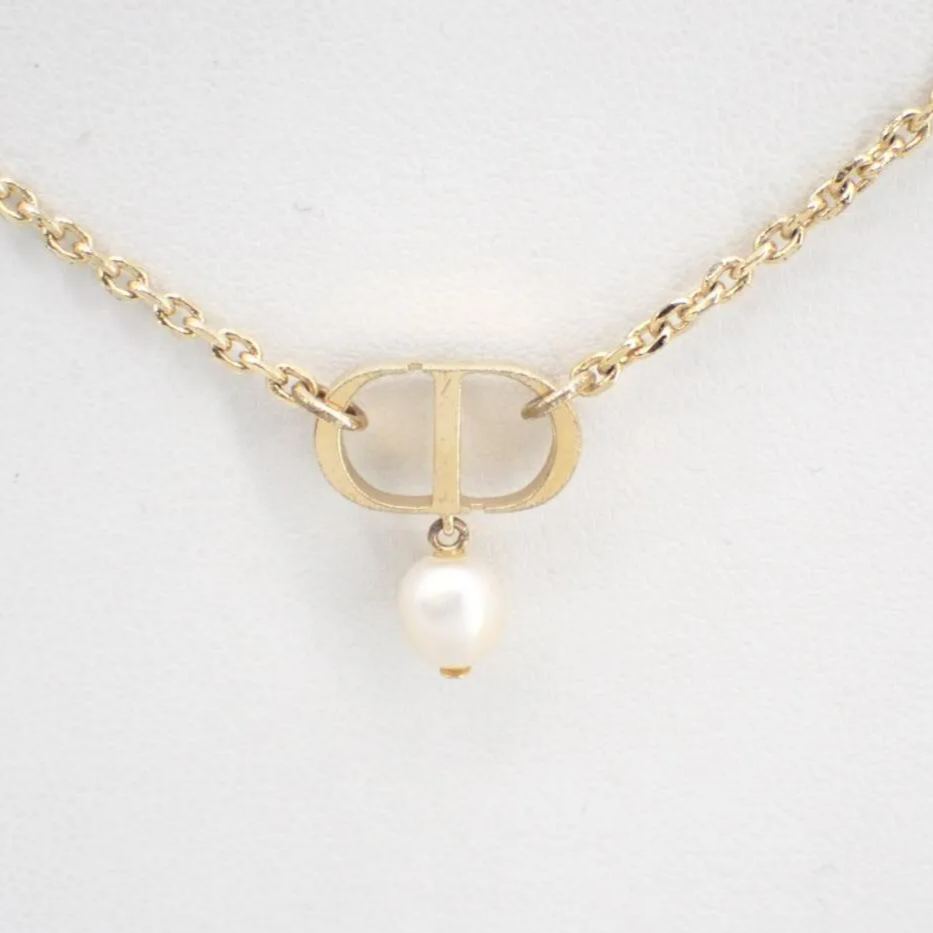 D CD Pearl Necklace