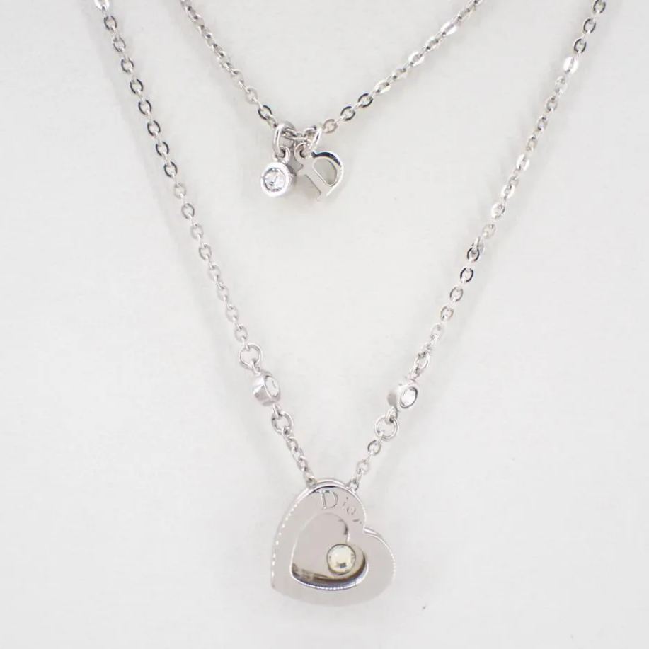 D Heart-shaped diamond necklace