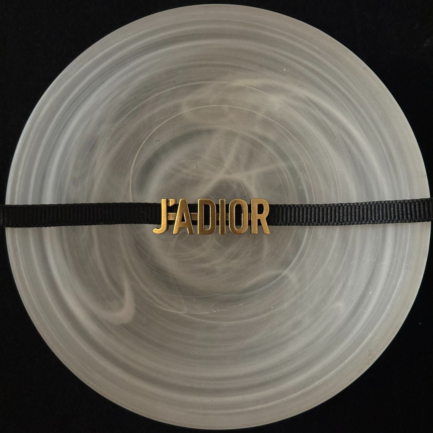 D Classic ribbon necklace