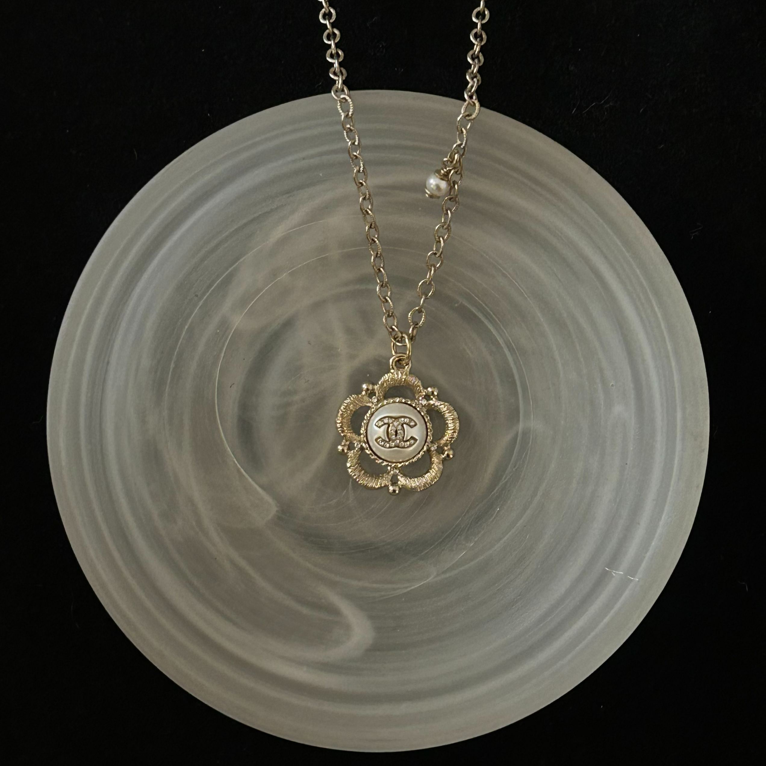 C Sunflower Pearl Necklace