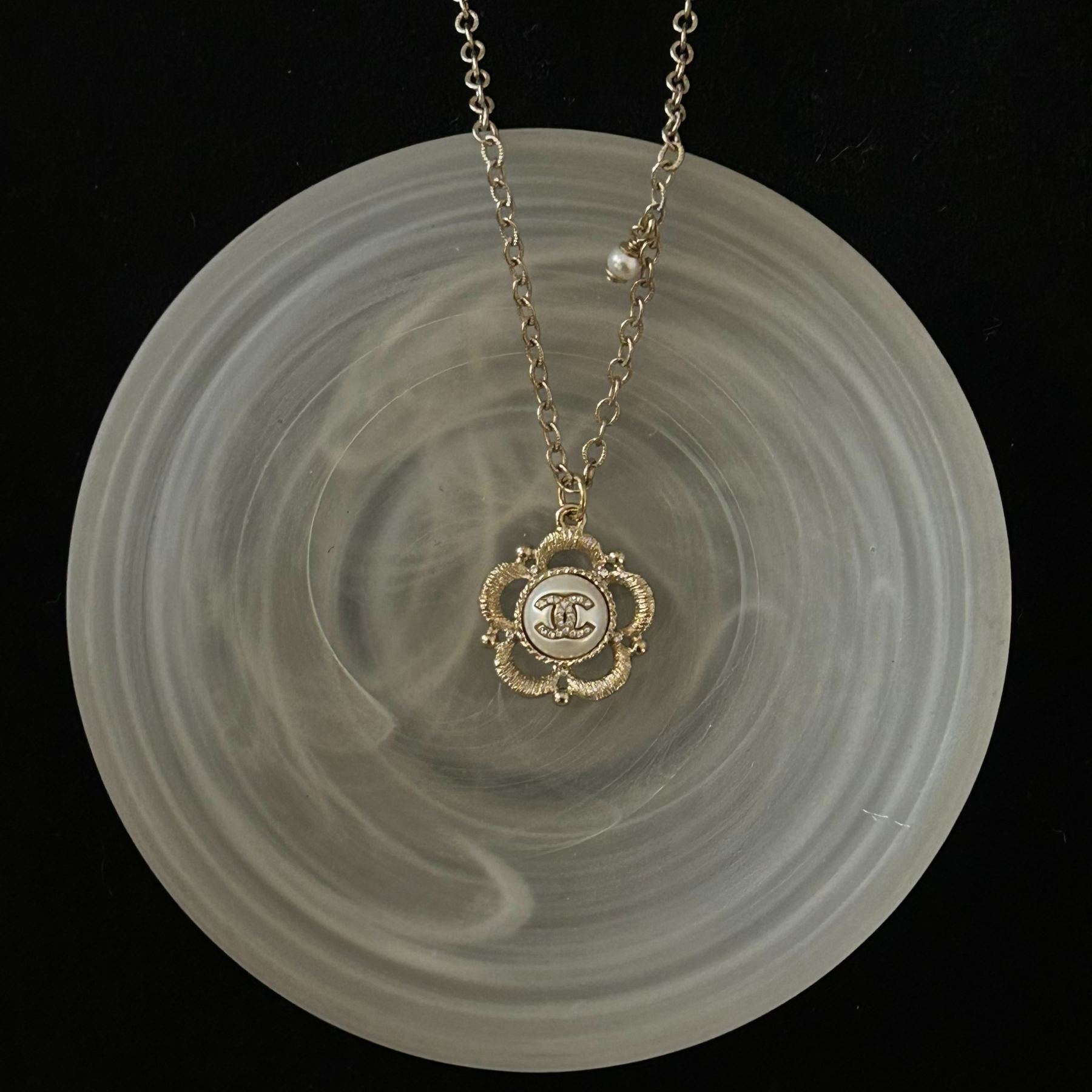 C Sunflower Pearl Necklace