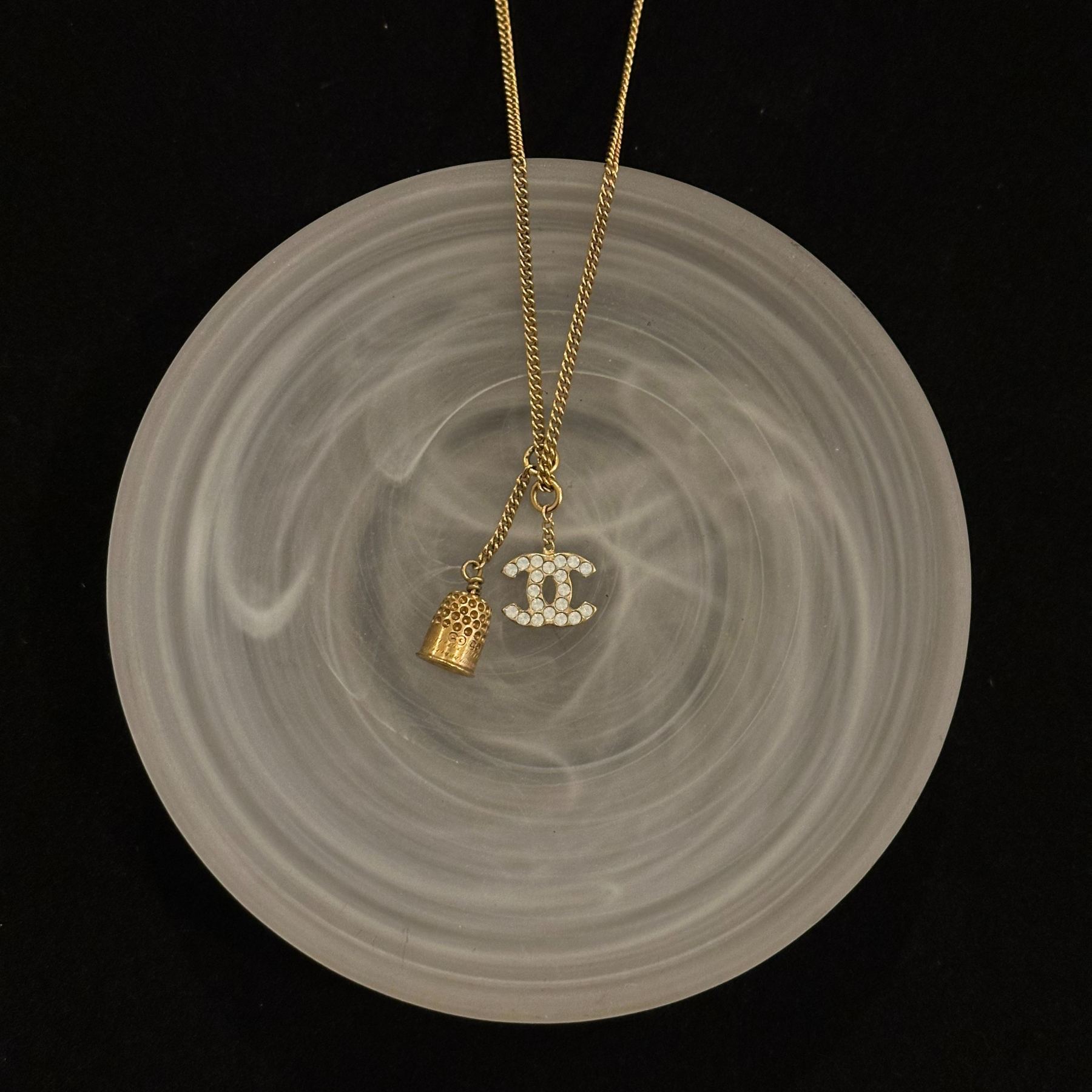 C White gold pendant necklace