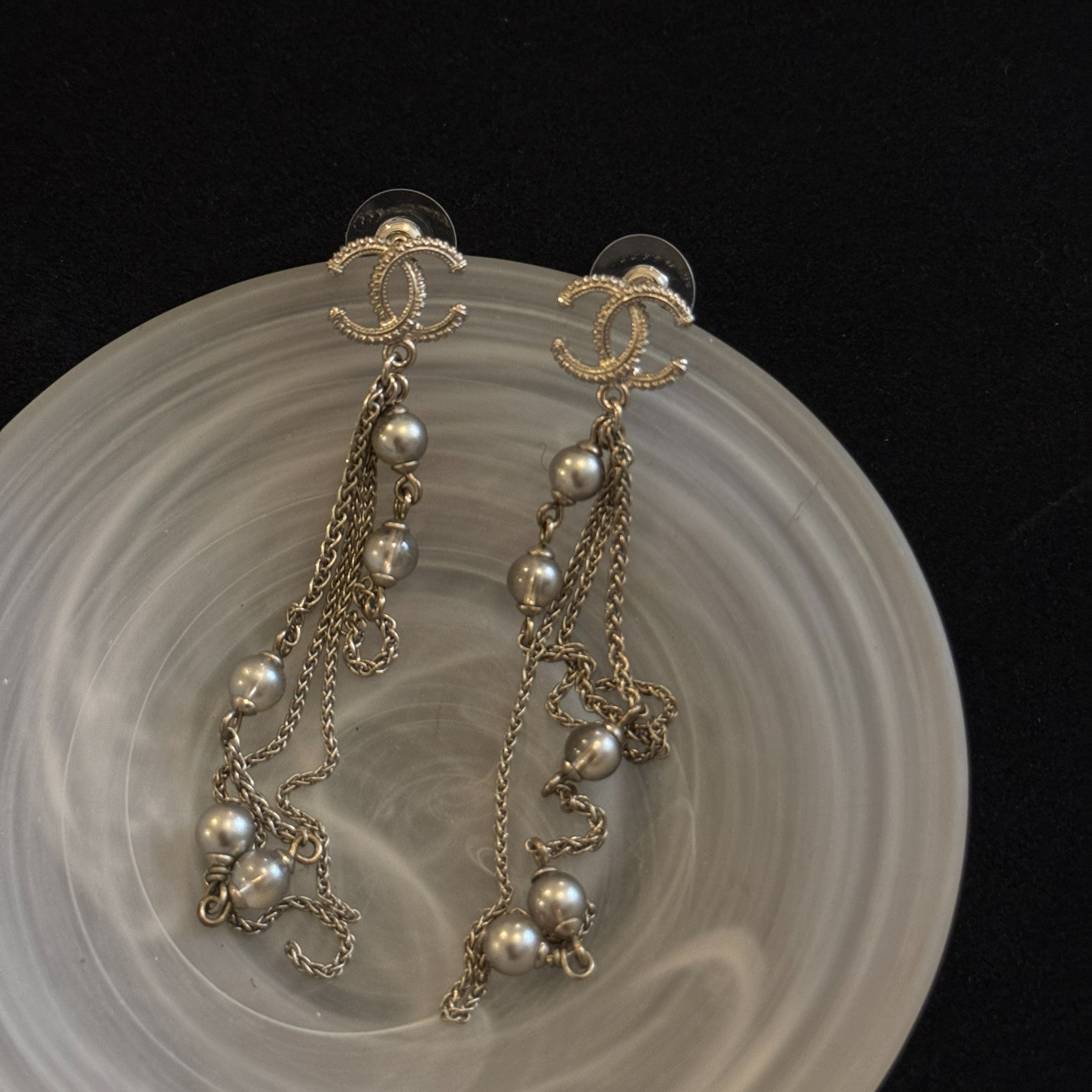 C Glass bead tassel earrings