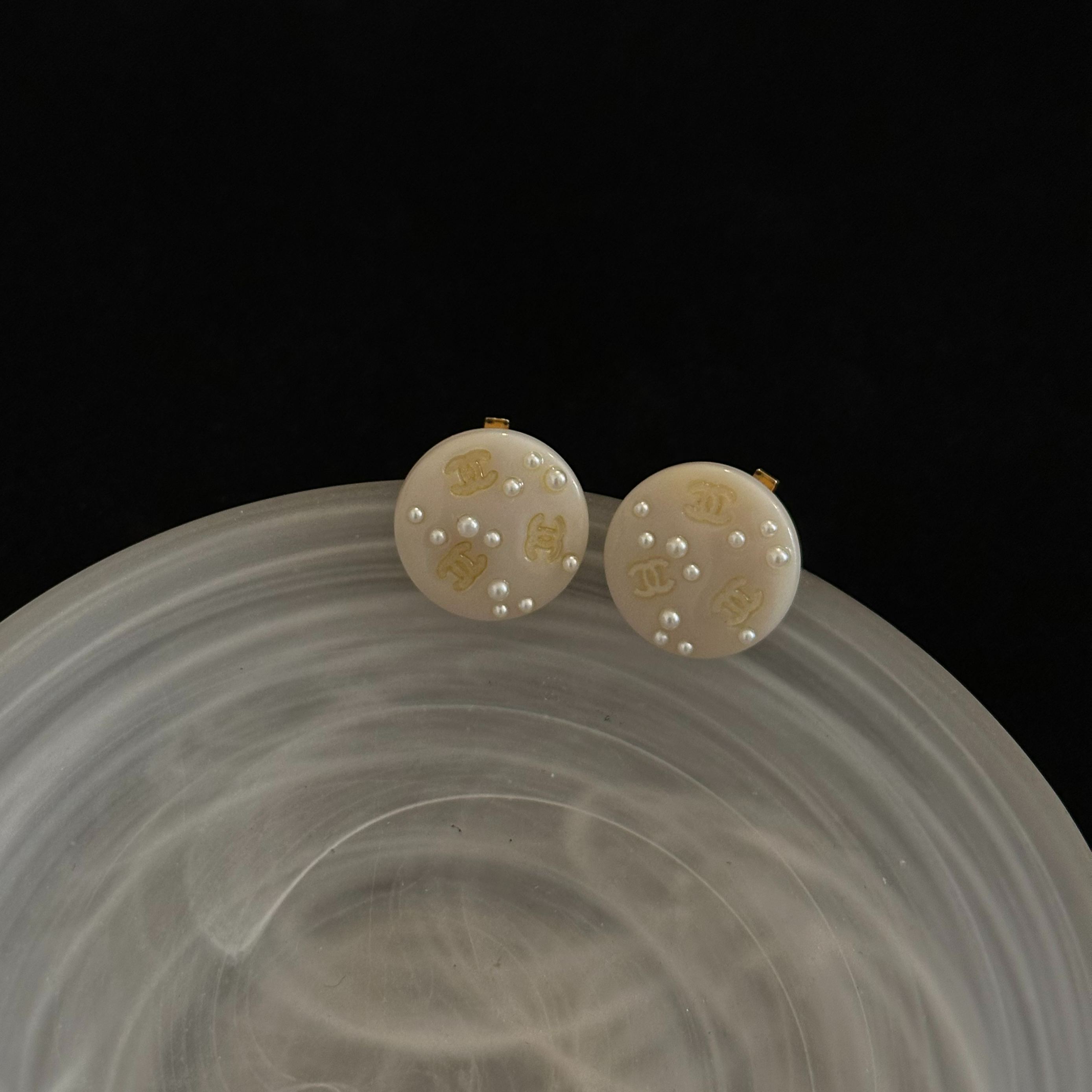 C Pearl Letter Double C Ear Clip