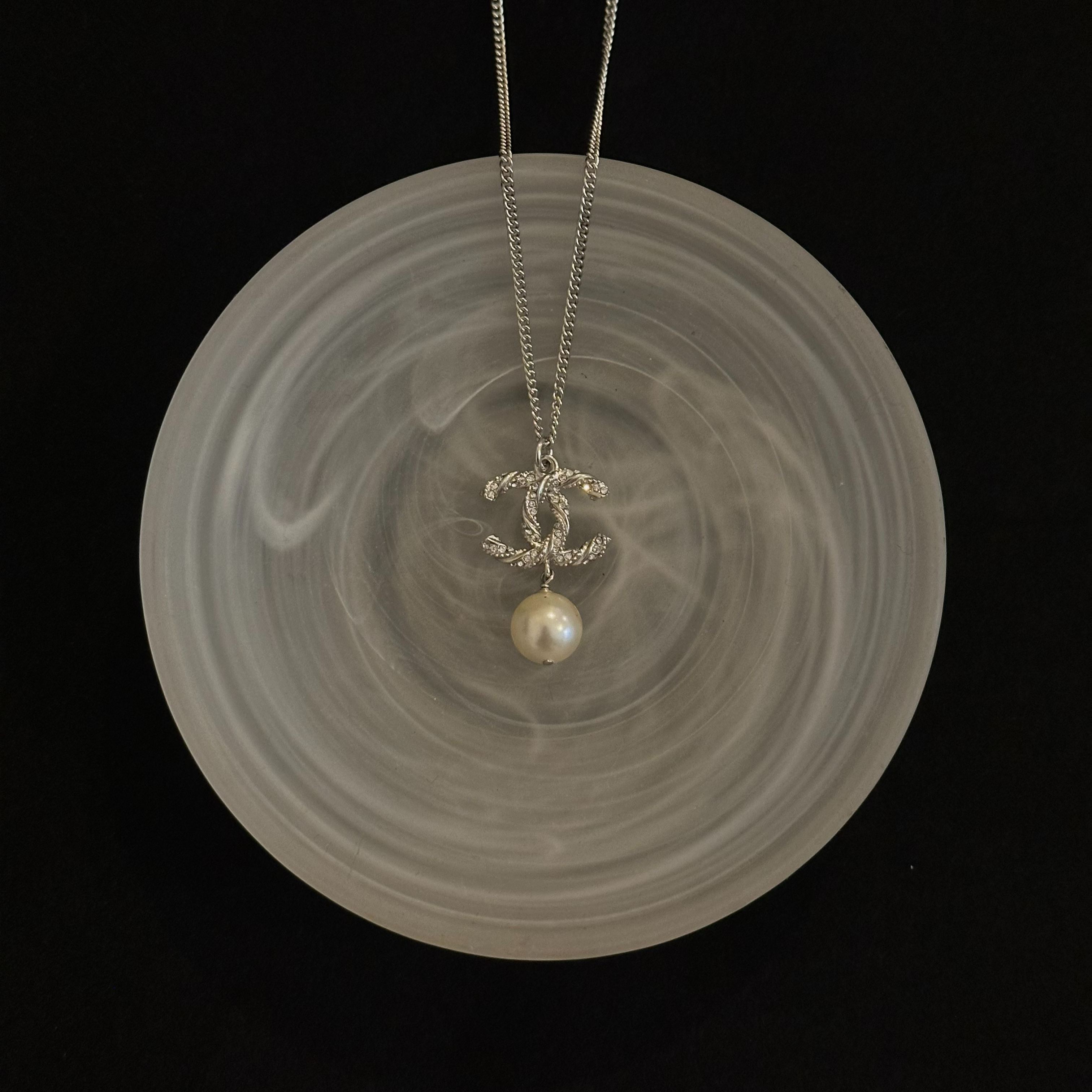 C Spiral full diamond pearl pendant necklace