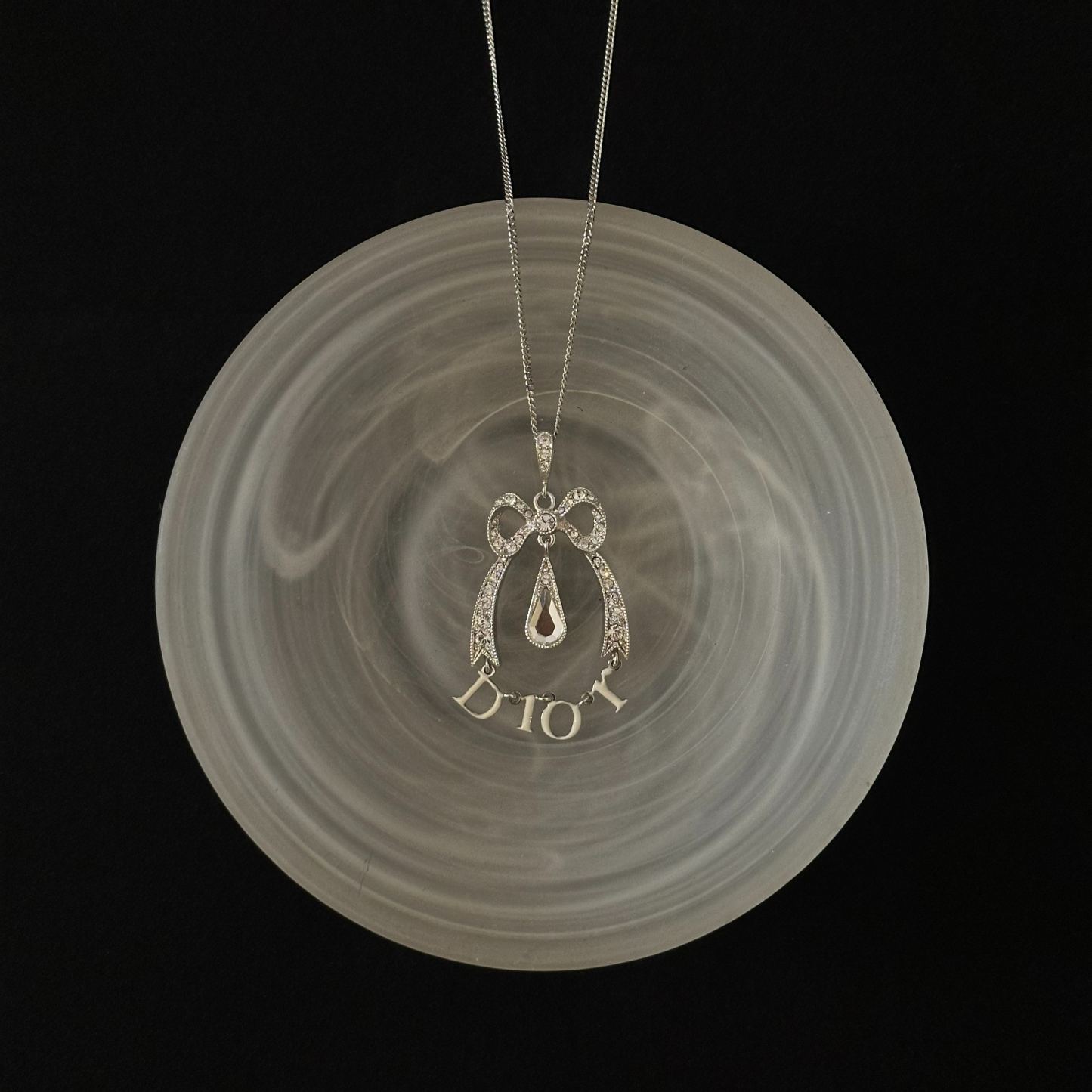 D Bow teardrop necklace