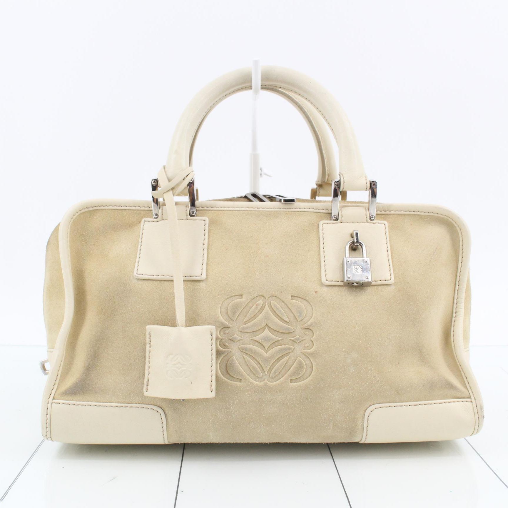 L Off-white suede hand bag