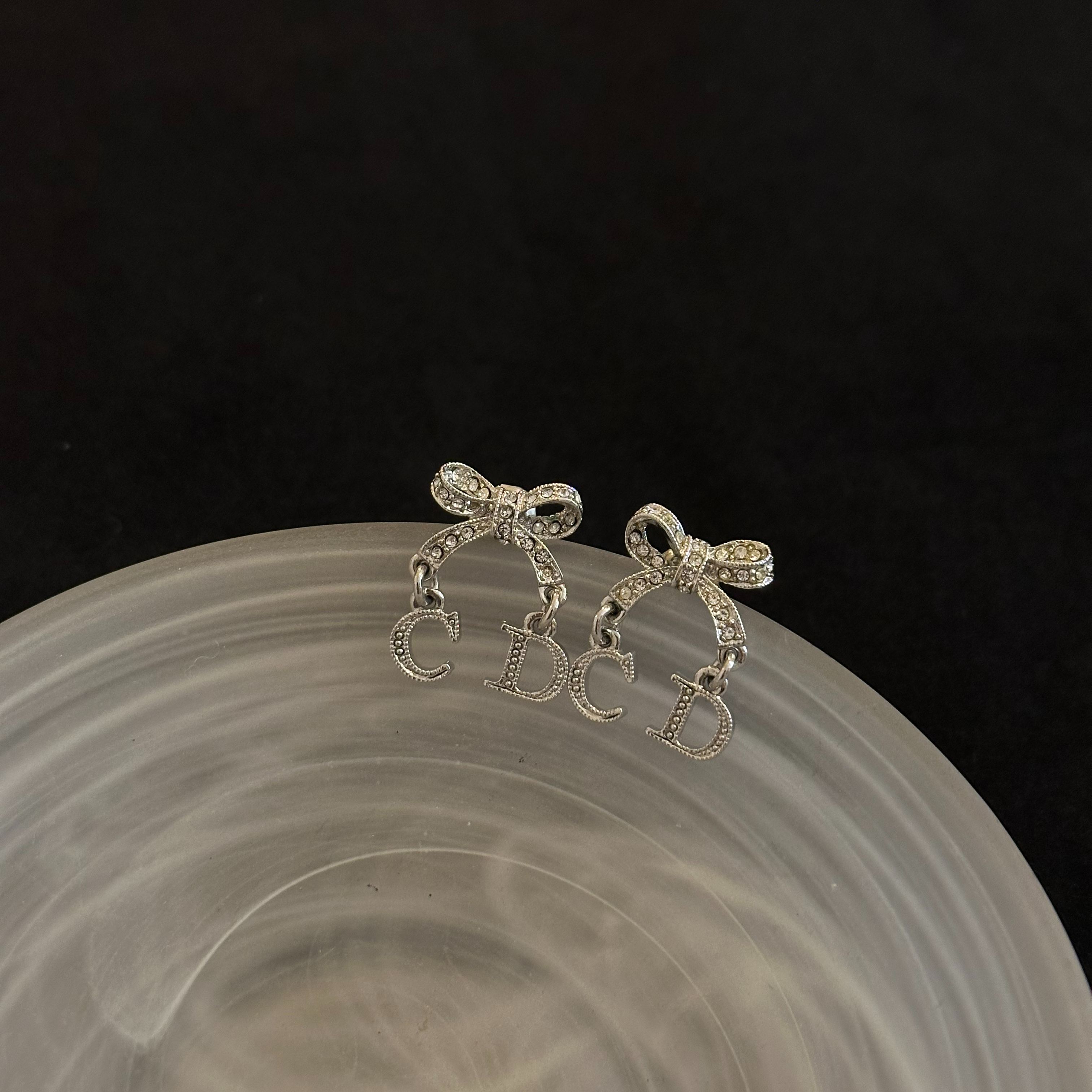 D Diamond bow earrings