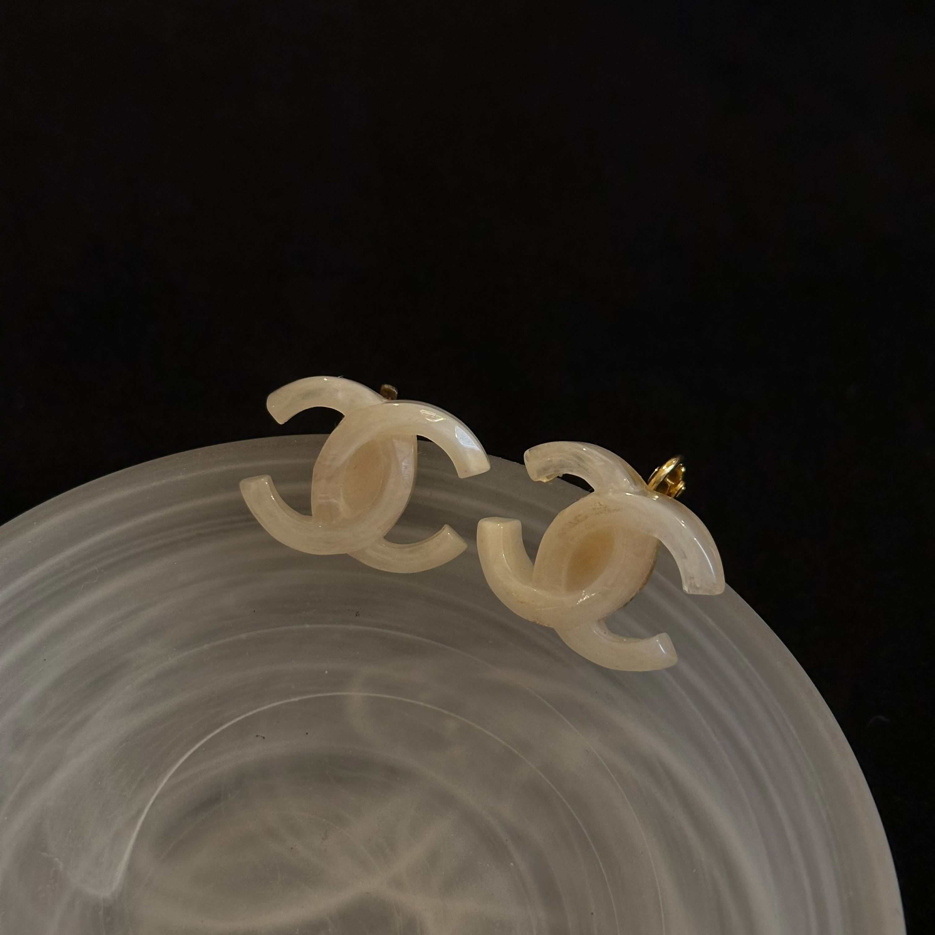 C Acrylic Ear Clip