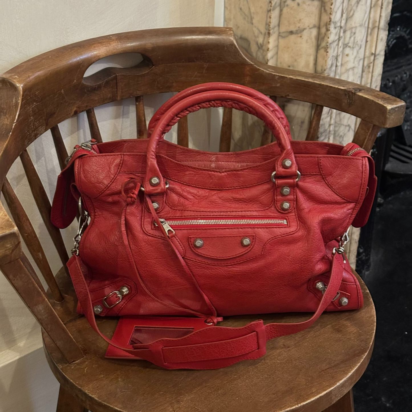 B Red motorcycle bag