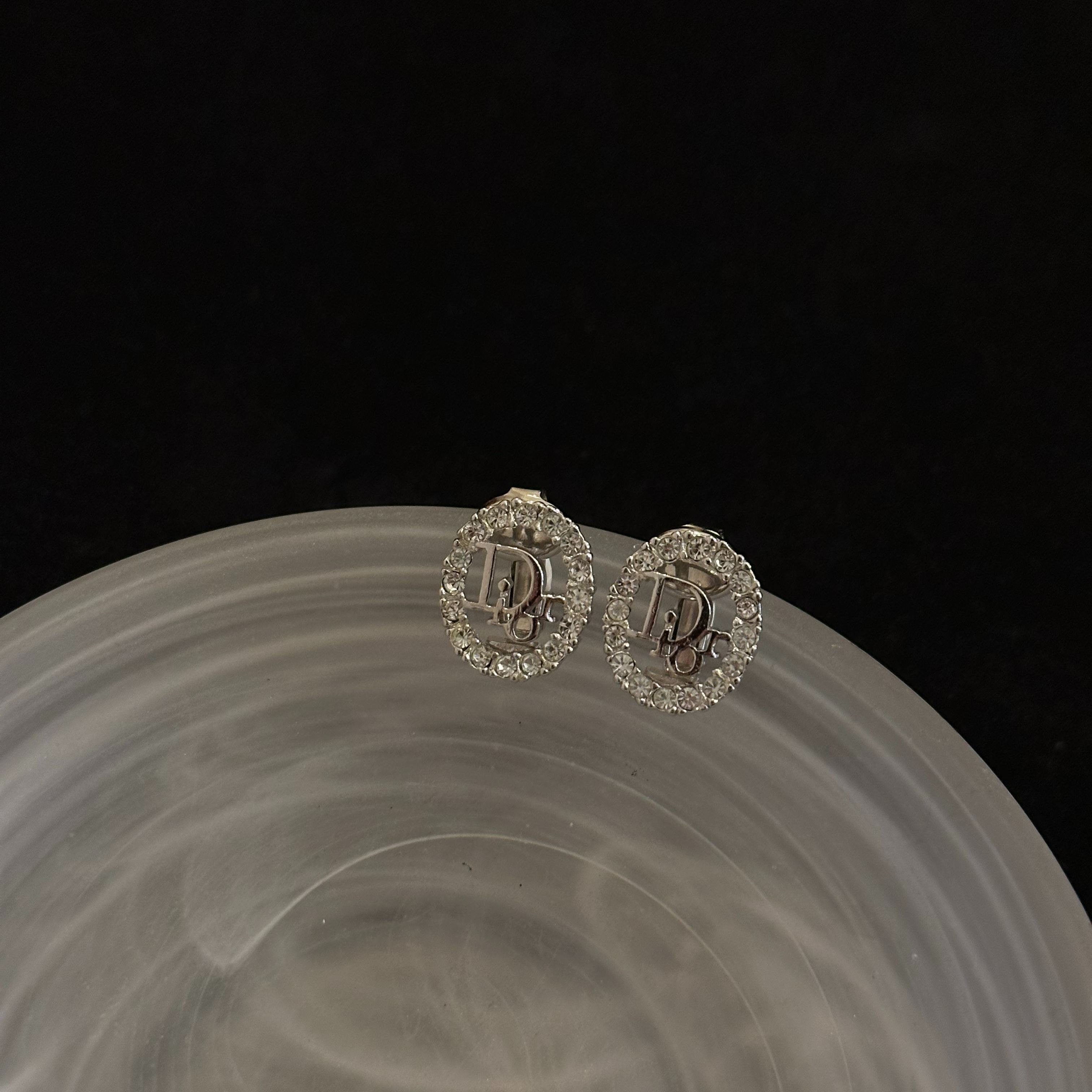 D Oval diamond earrings