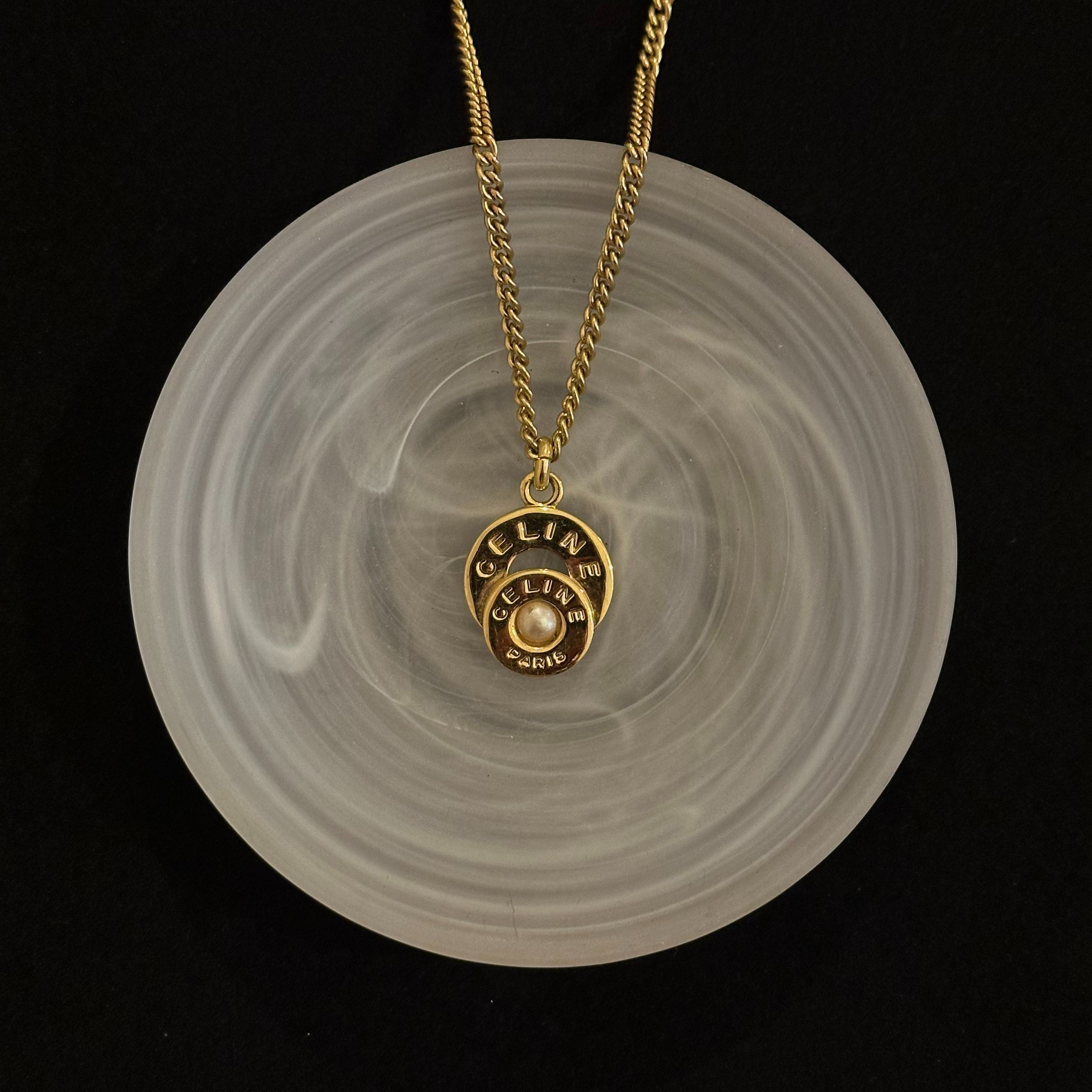 C Double-strand pearl necklace