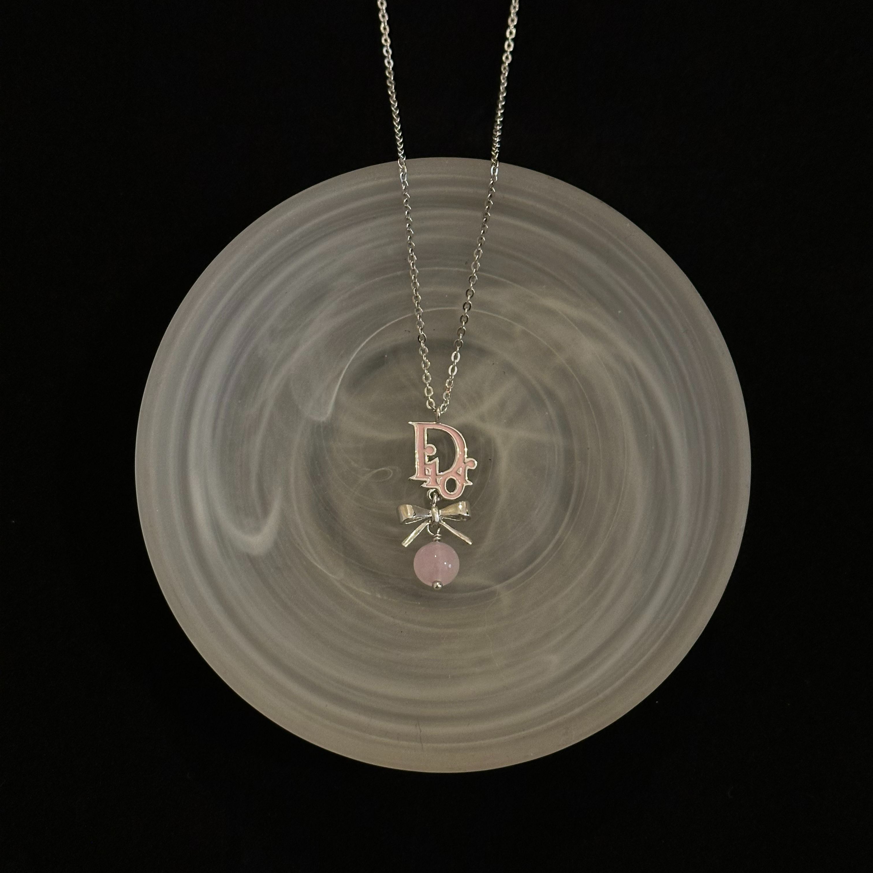 D Bow pendant necklace
