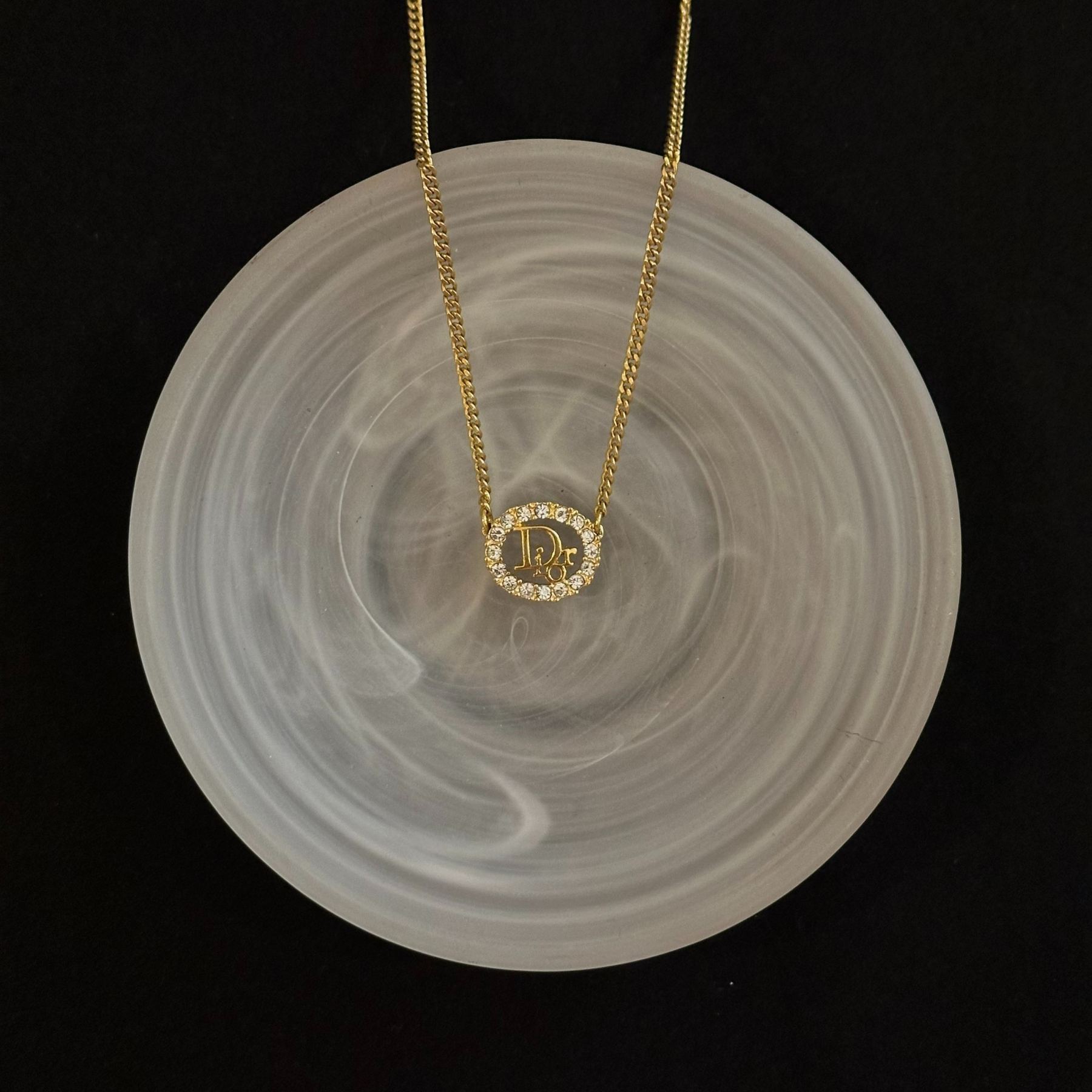 D Oval diamond necklace