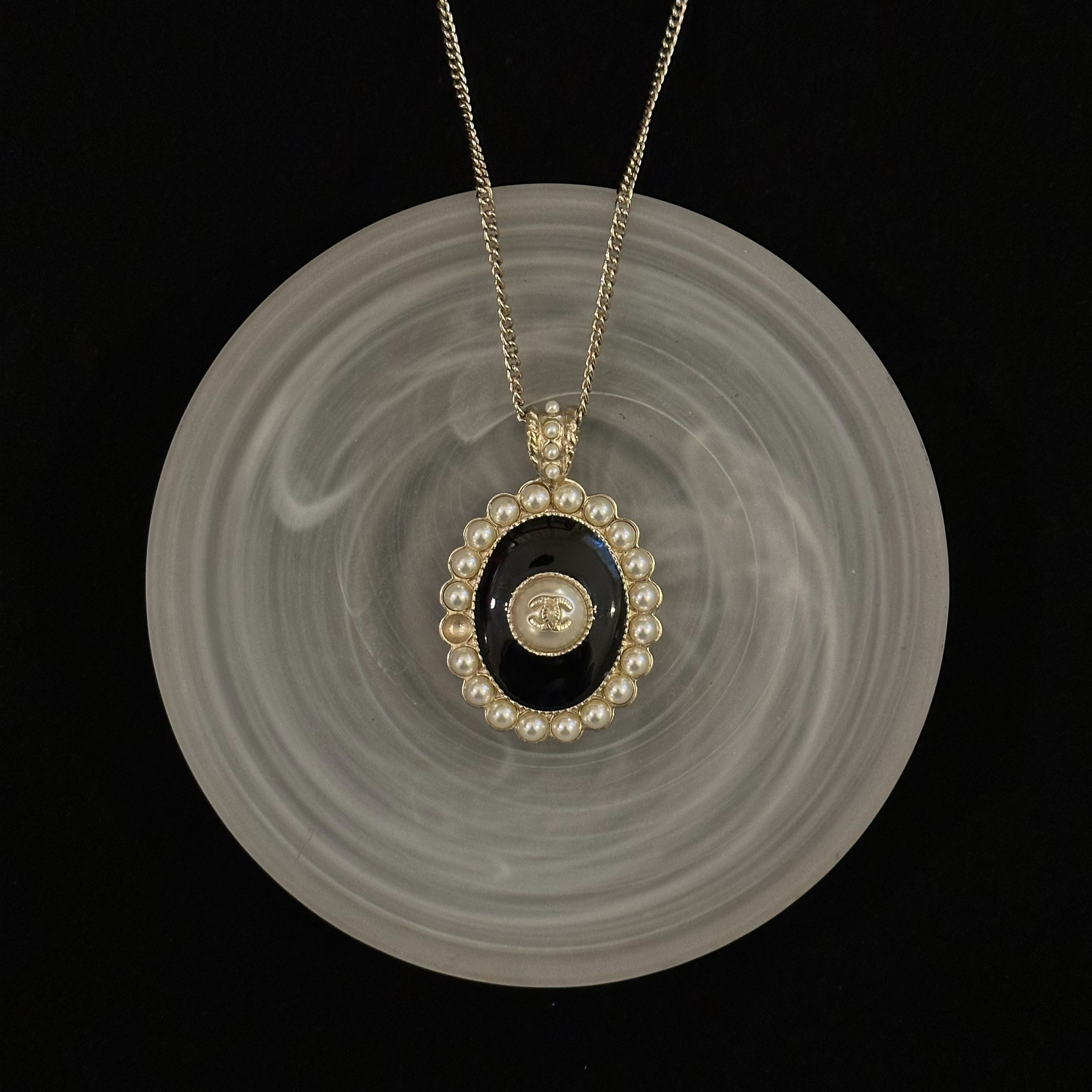 C Snow White Necklace
