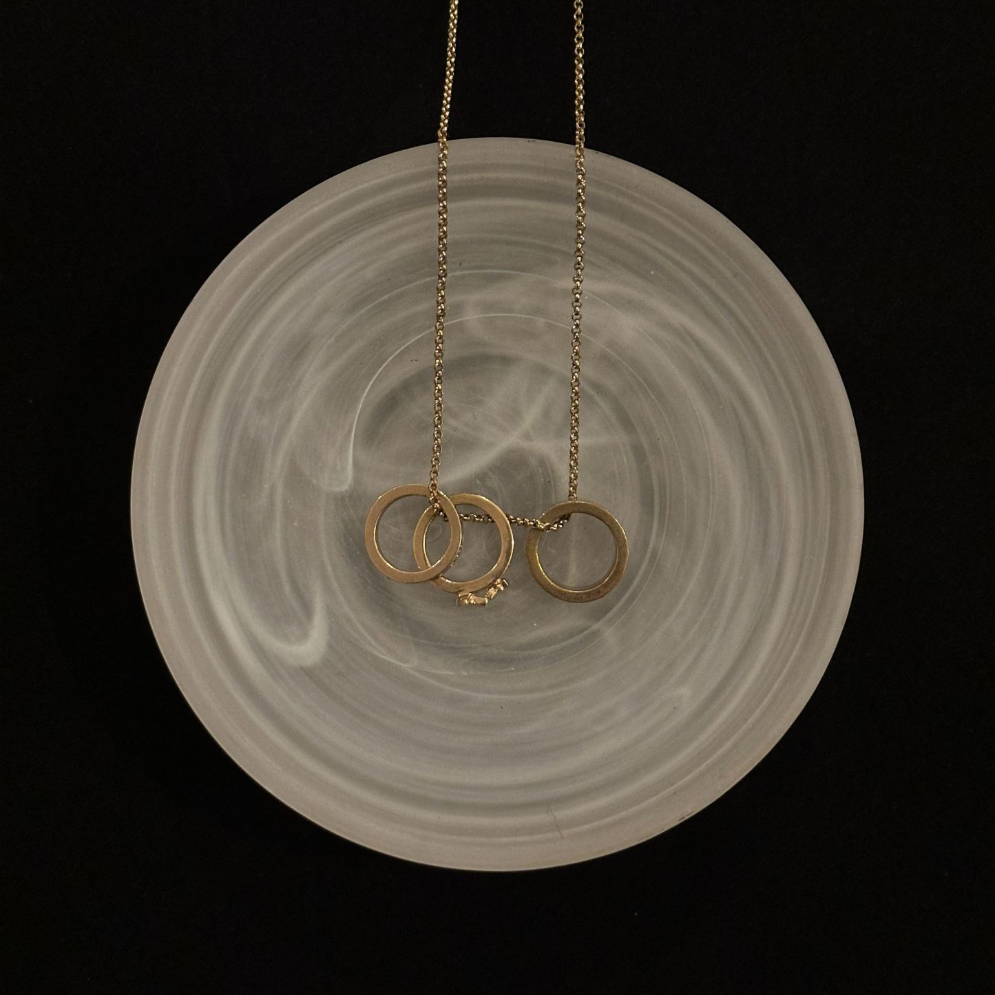 D Three-ring necklace
