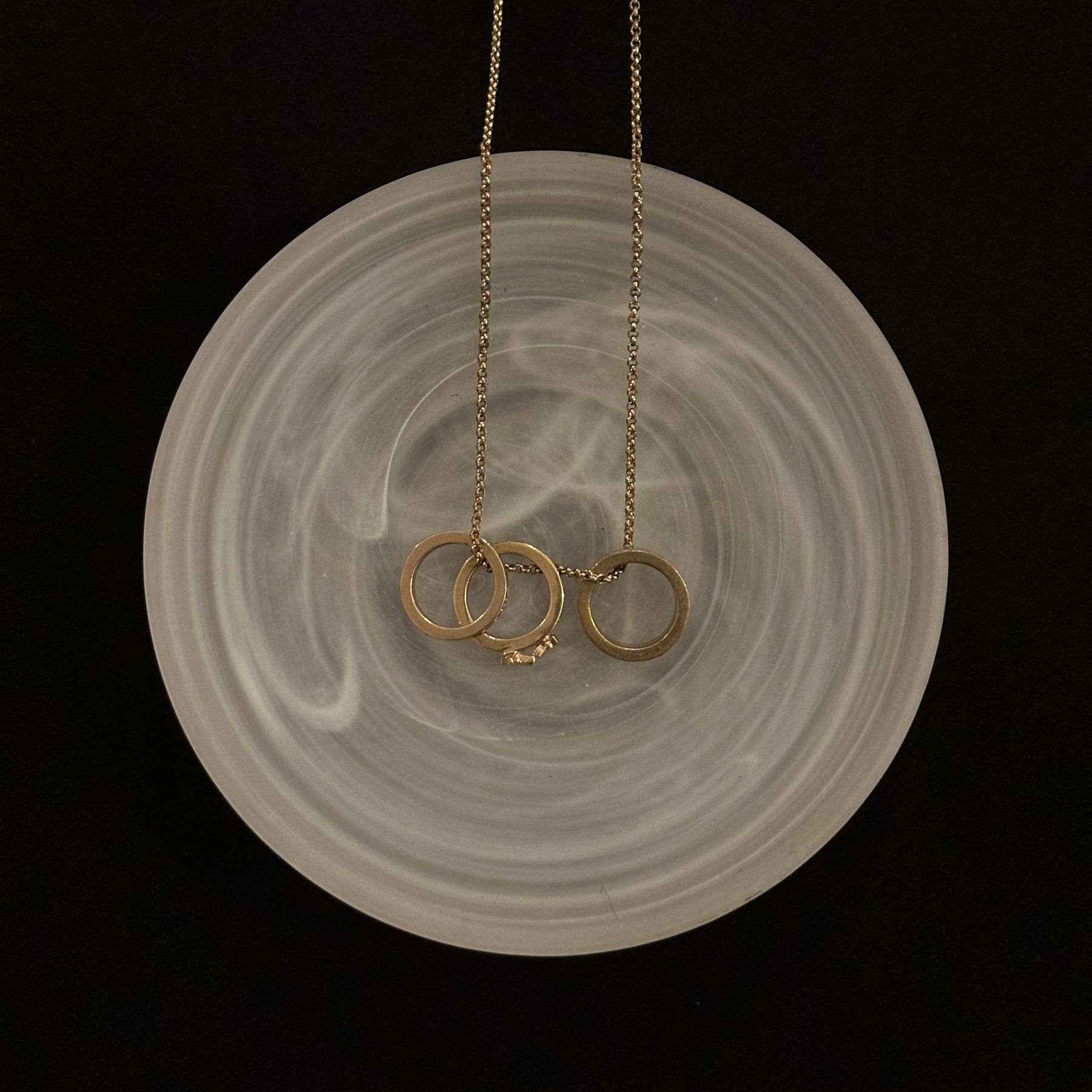 D Three-ring necklace