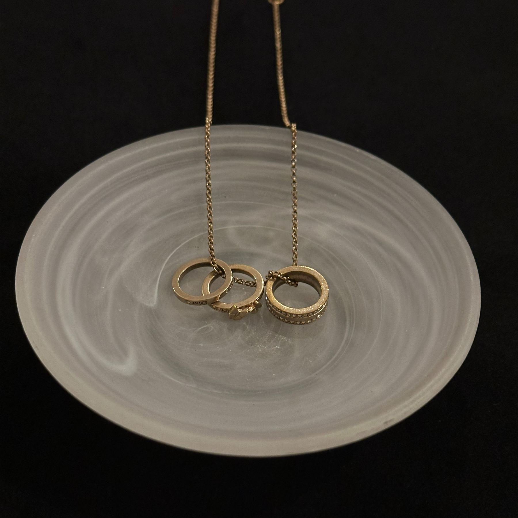 D Three-ring necklace