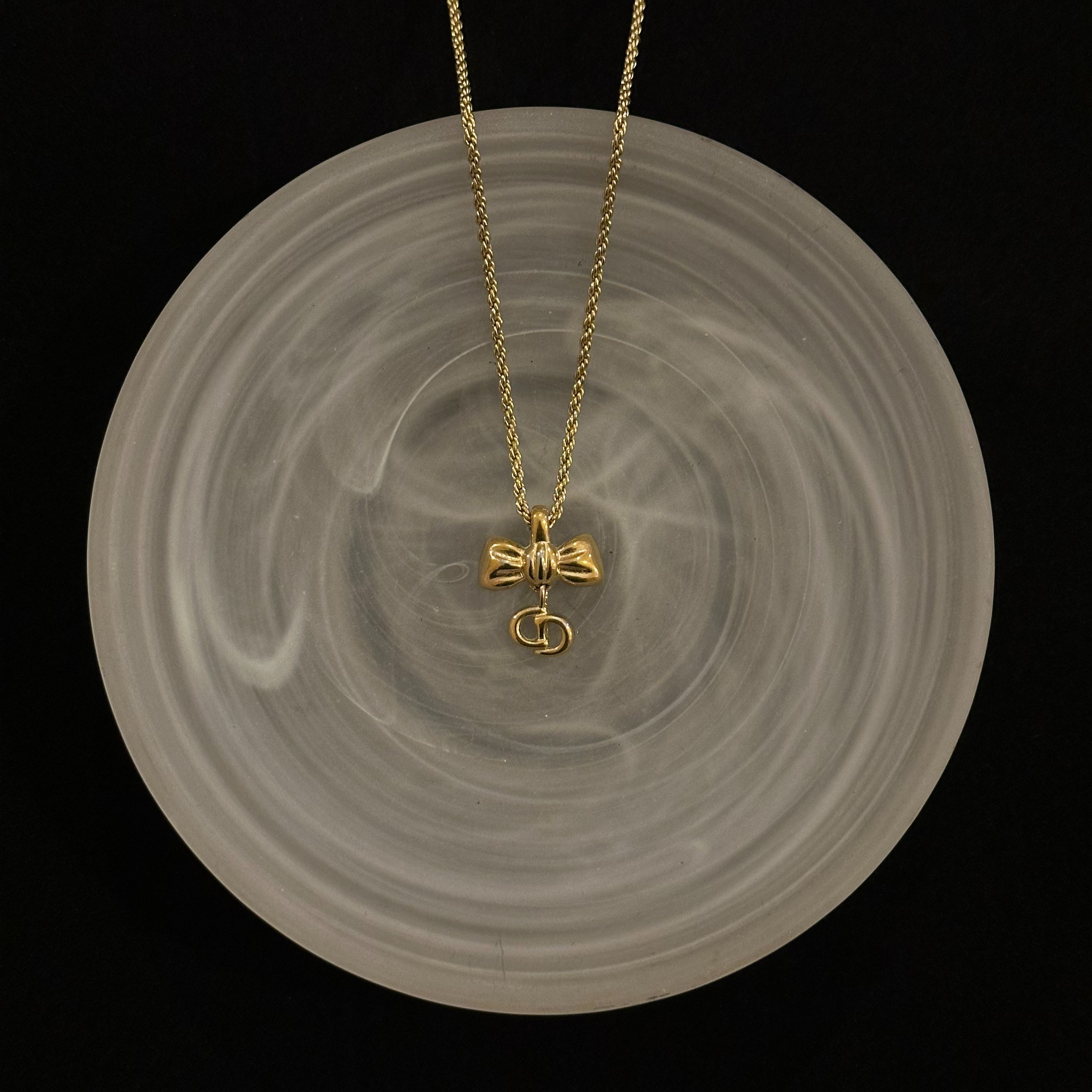 D Bow CD pendant necklace