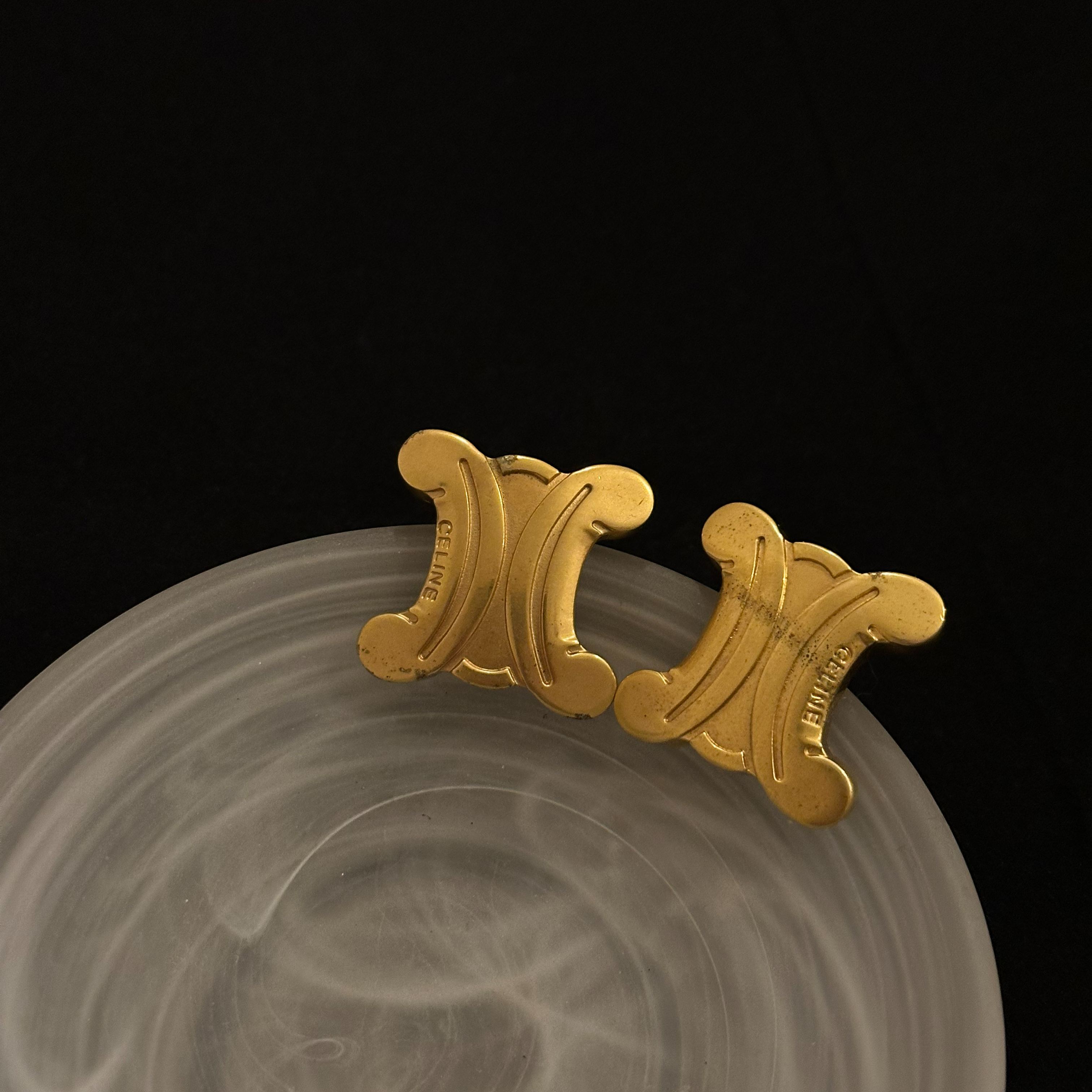 C classic logo earrings