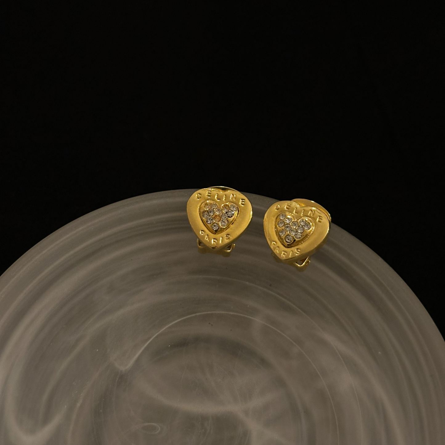 Ce Heart-shaped rhinestone ear clips