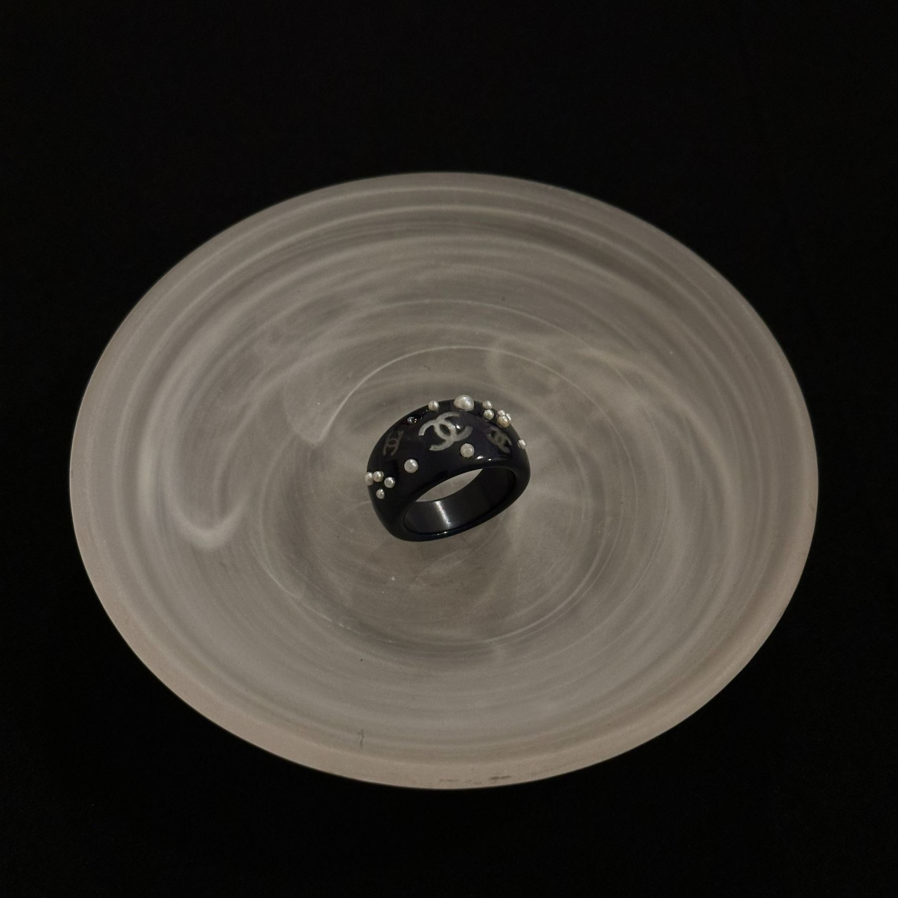 C Acrylic pearl ring