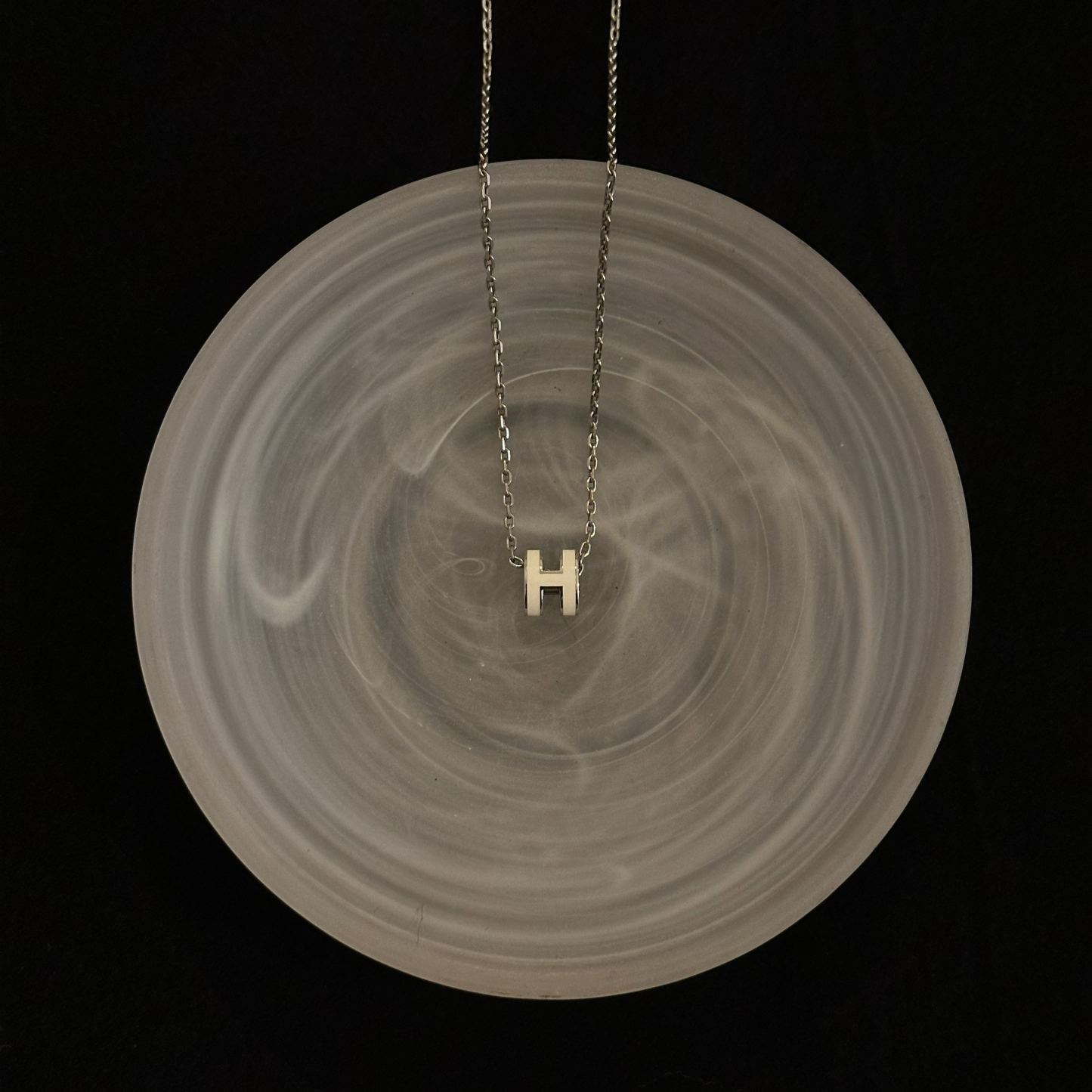 H Classic necklace
